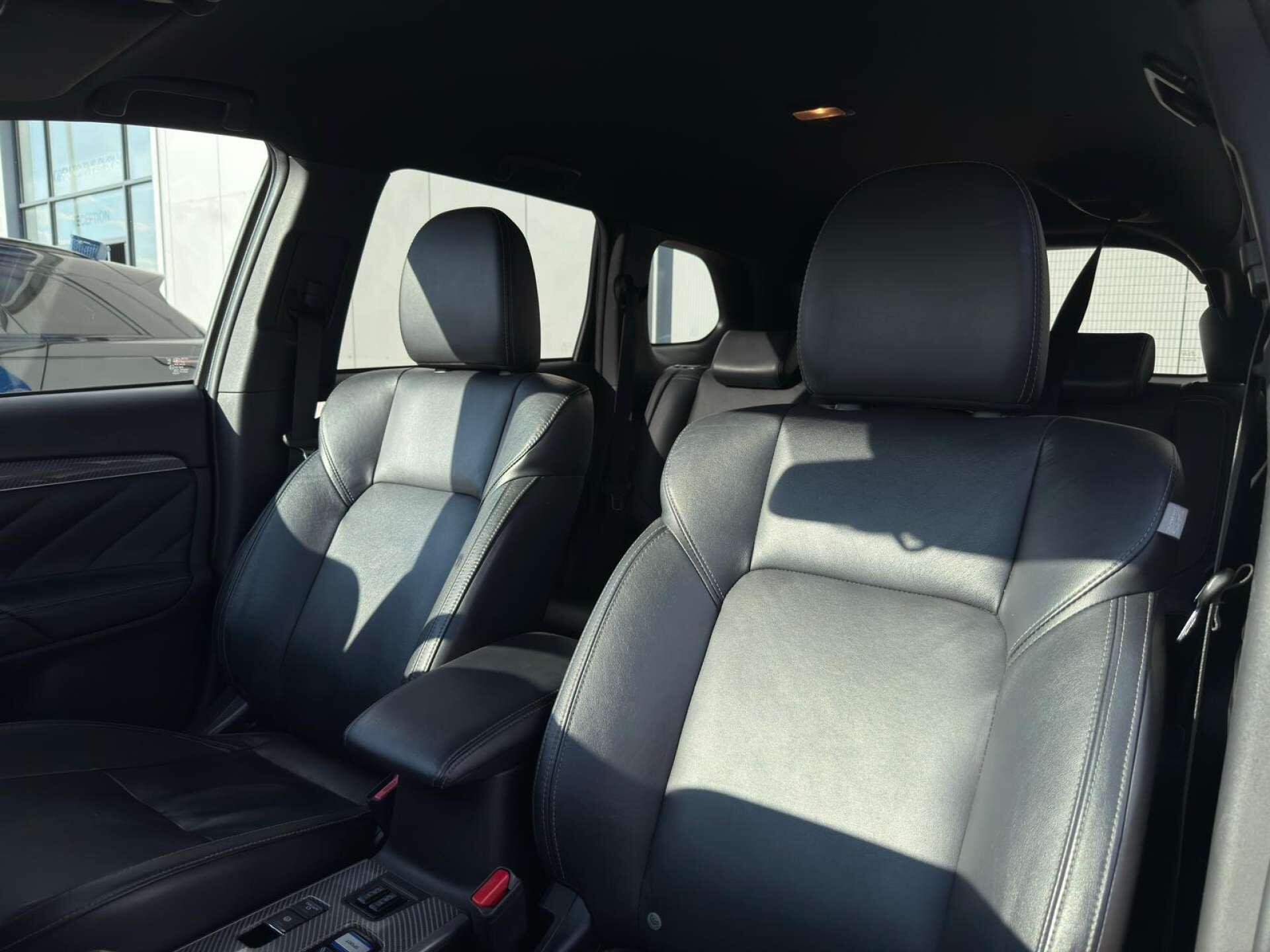 Mitsubishi Outlander view 51