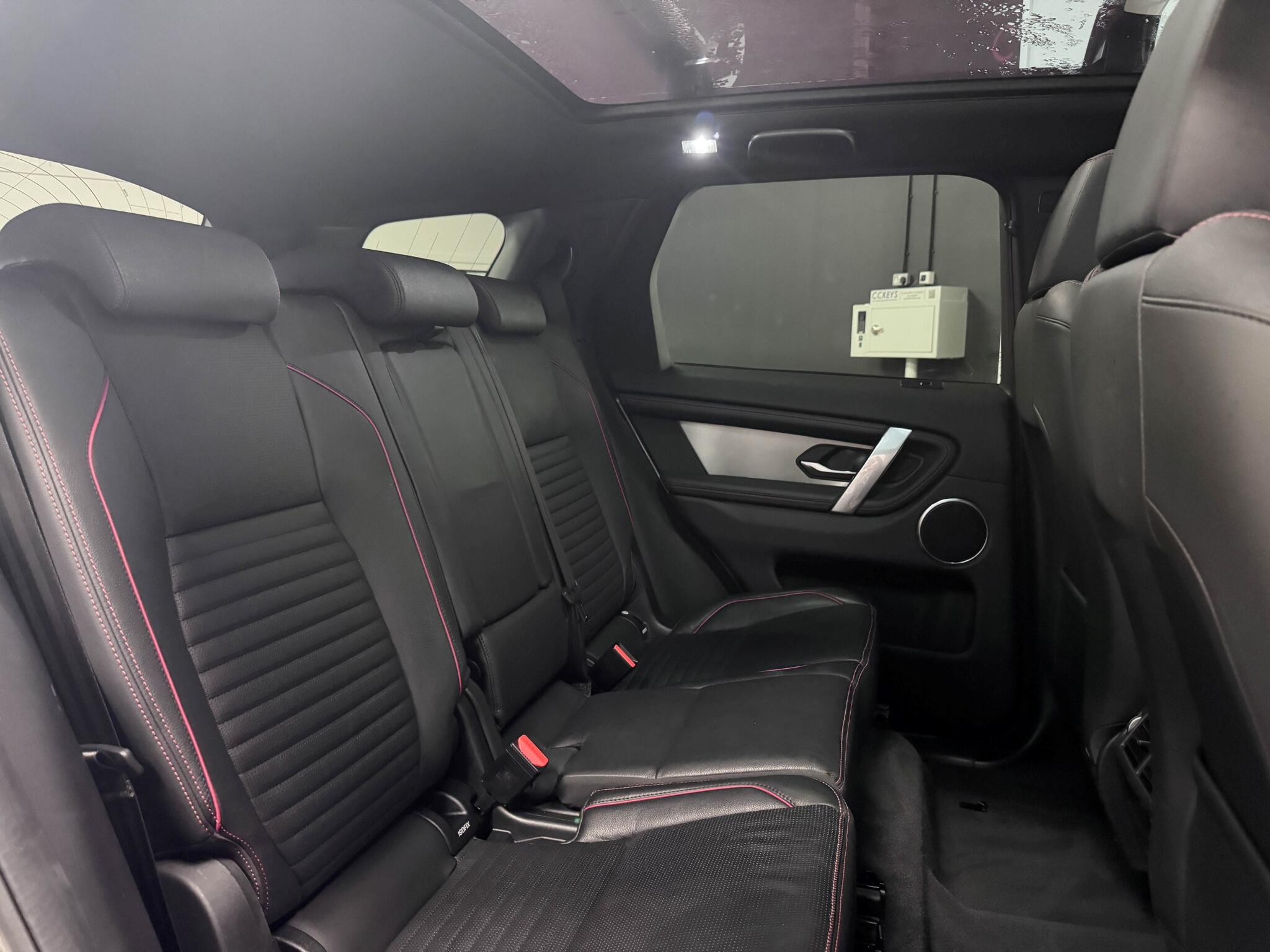 Land Rover Discovery Sport view 11