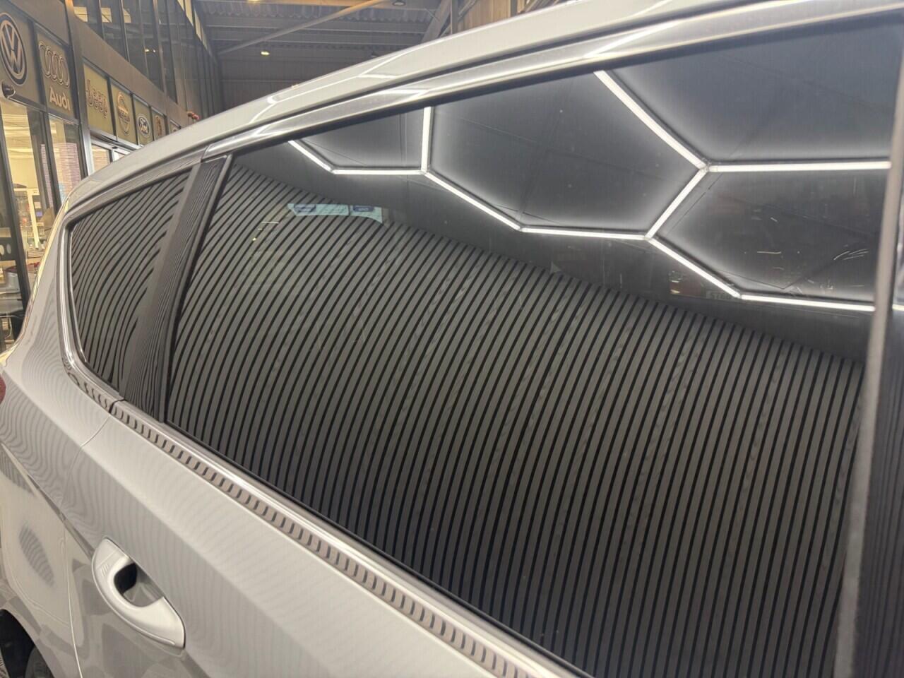 Ford S-Max view 32
