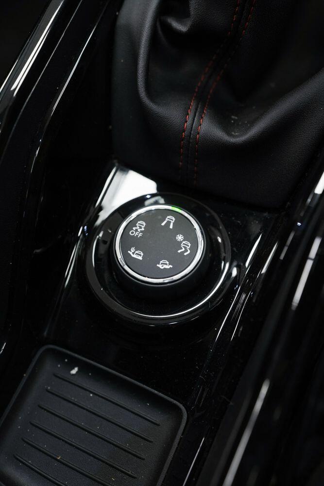 Peugeot 2008 view 18