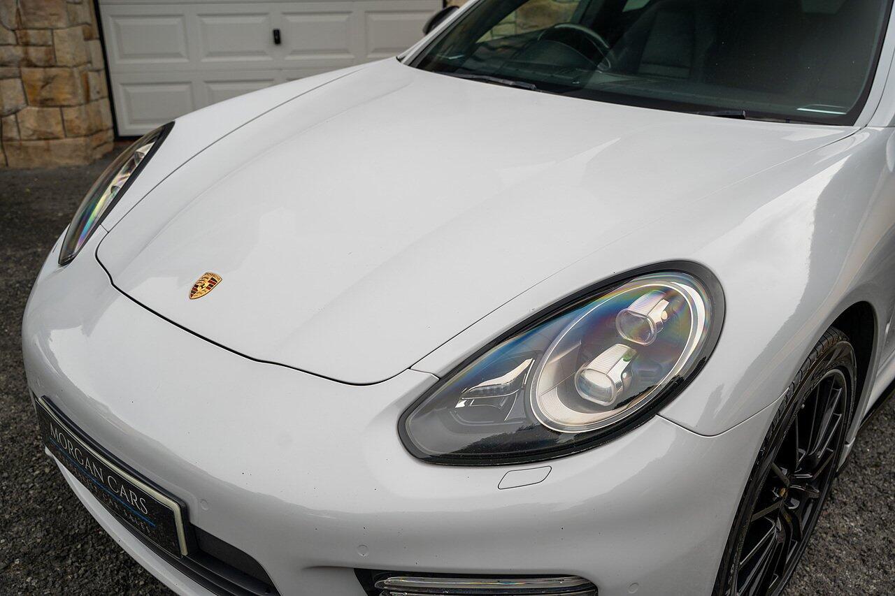 Porsche Panamera view 33