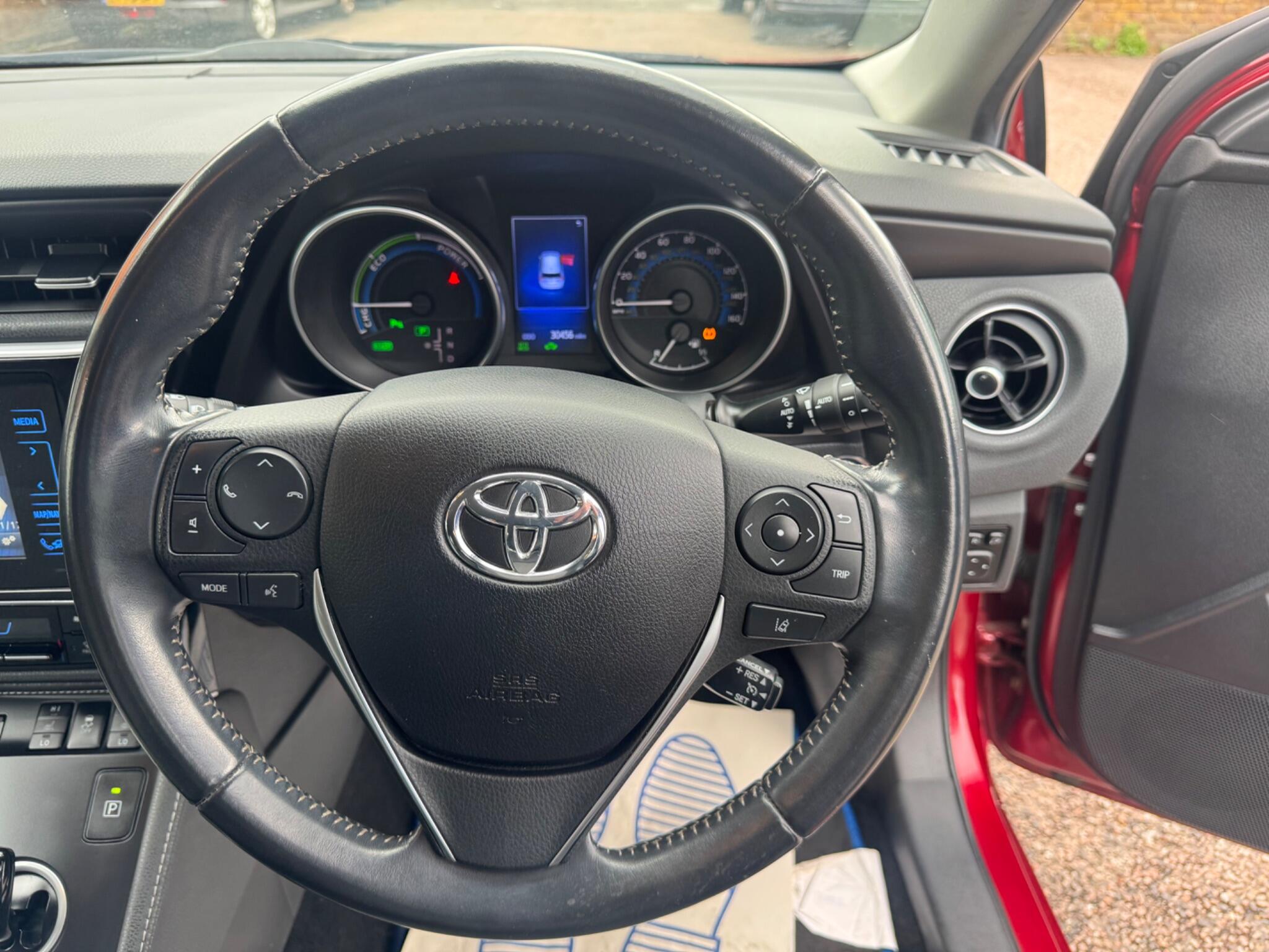 Toyota Auris view 15