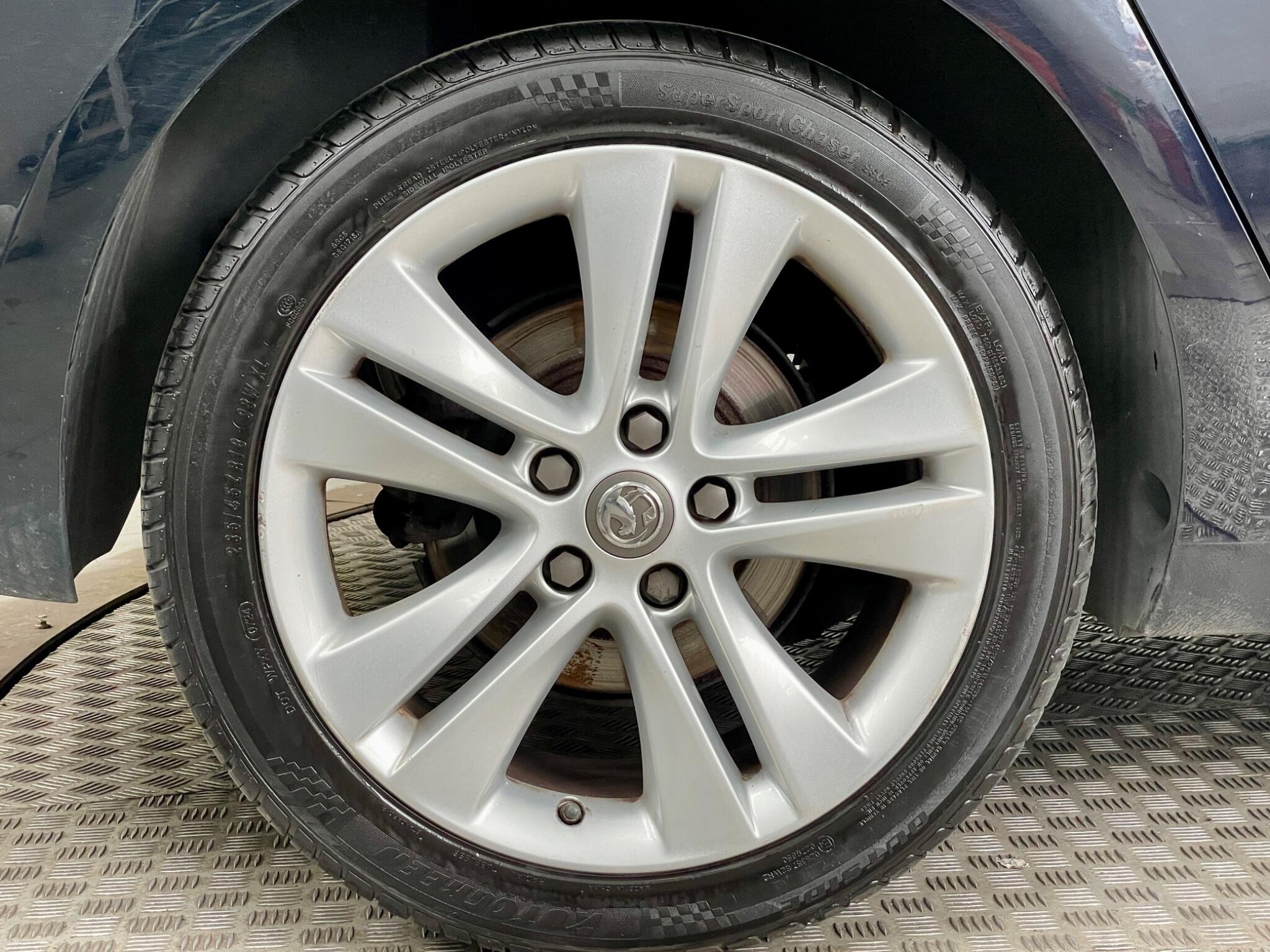Vauxhall Zafira Tourer view 13