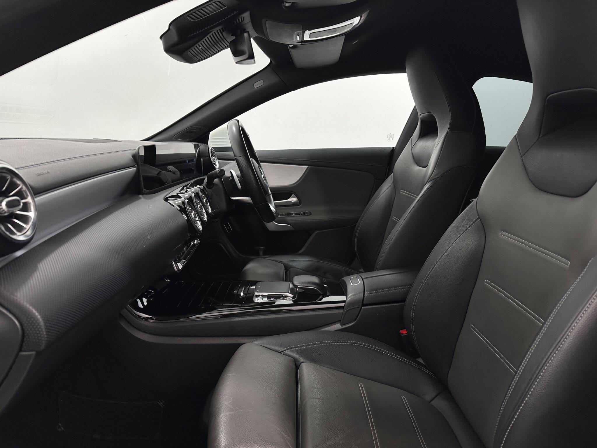 Mercedes-Benz Cla view 37