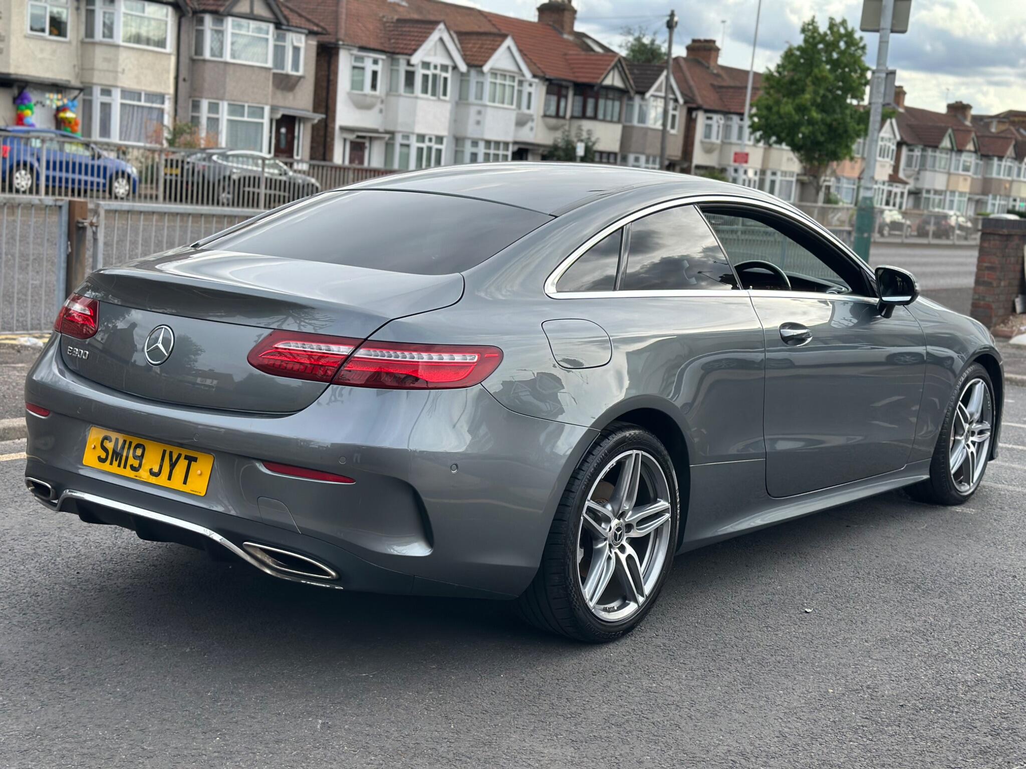 Mercedes-Benz E-Class view 10