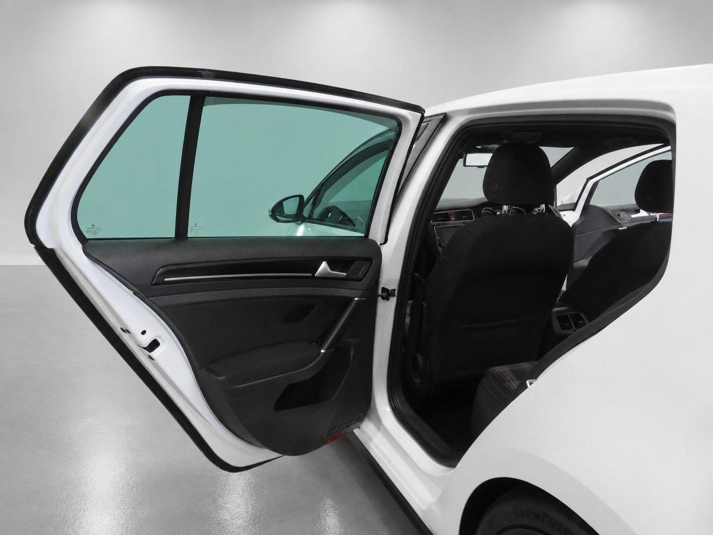 Volkswagen Golf view 26