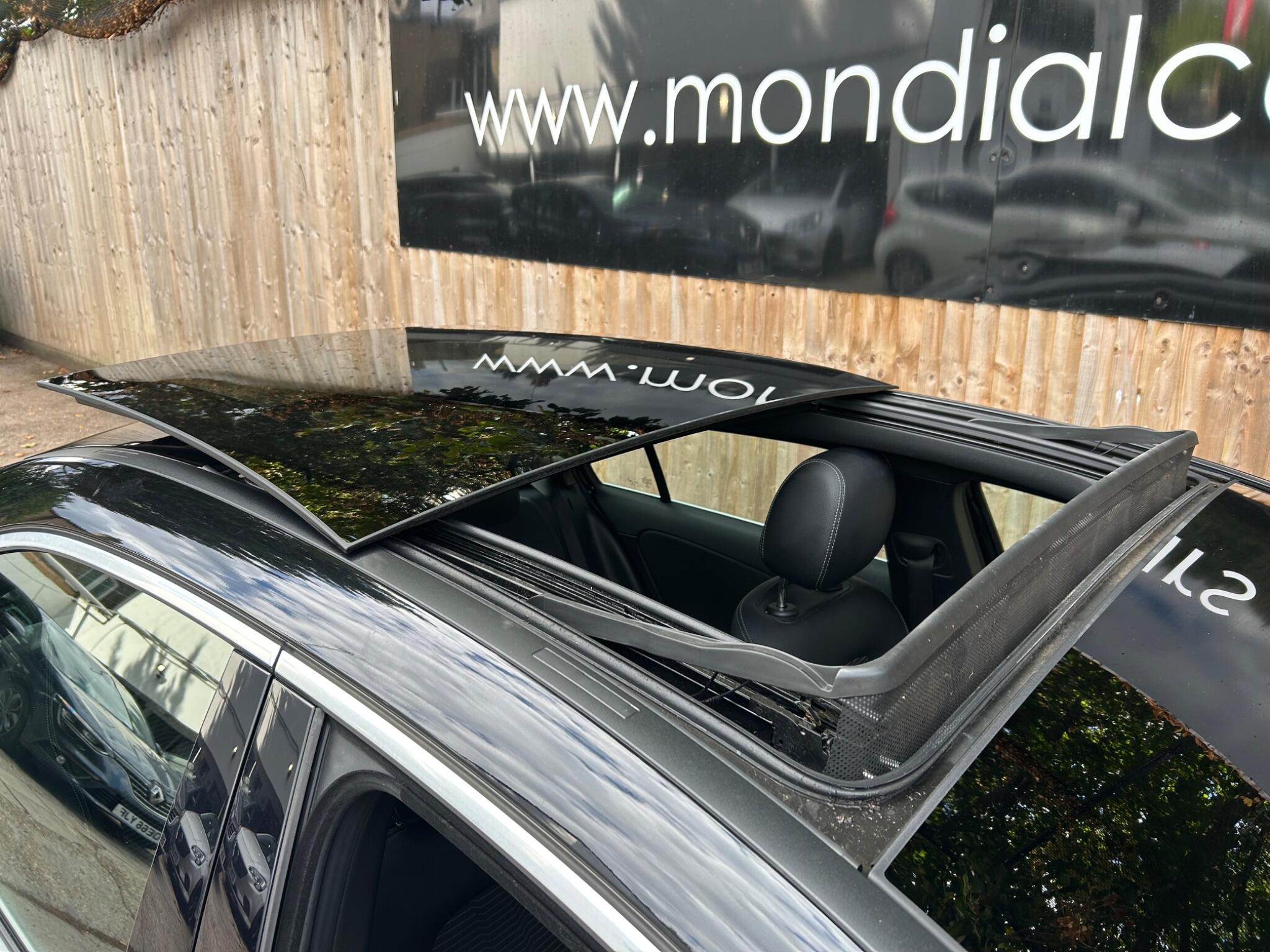 Mercedes-Benz A-Class view 25