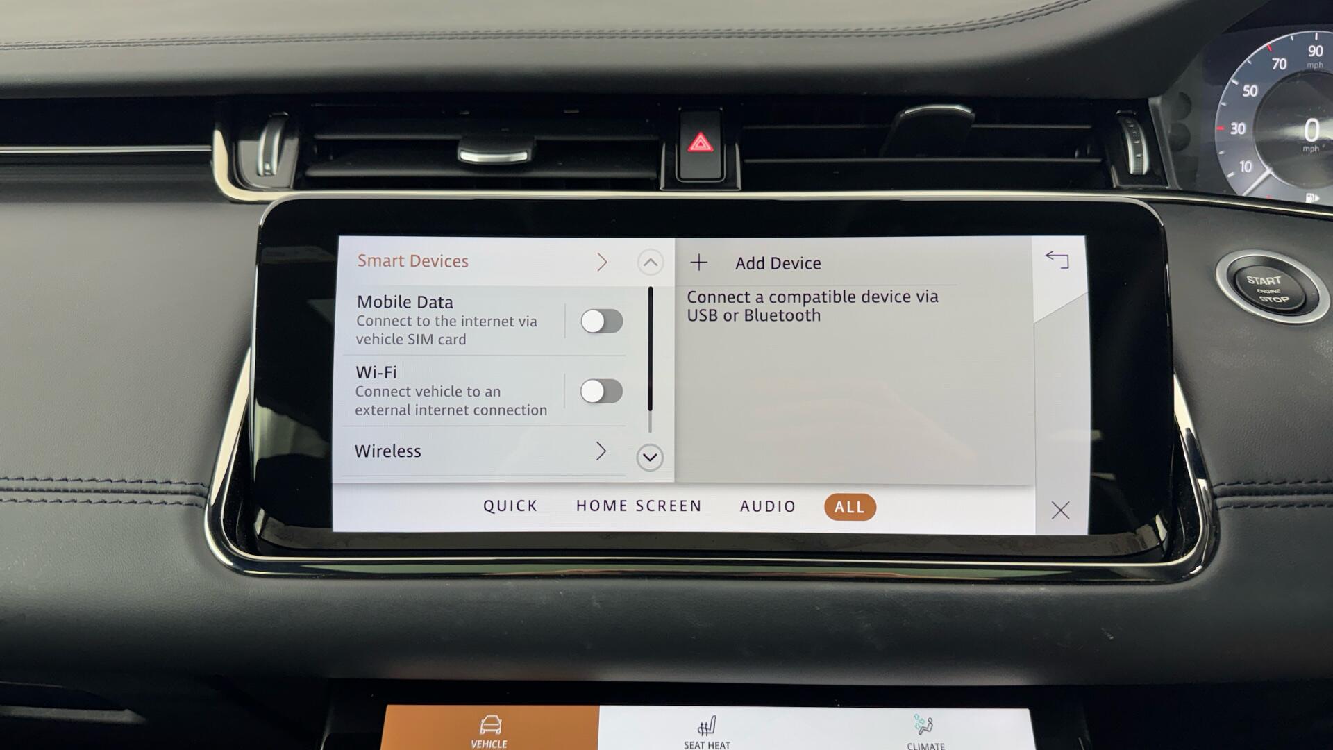 Land Rover Range Rover Evoque view 32