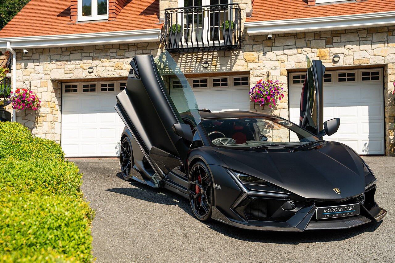 Lamborghini Revuelto view 109