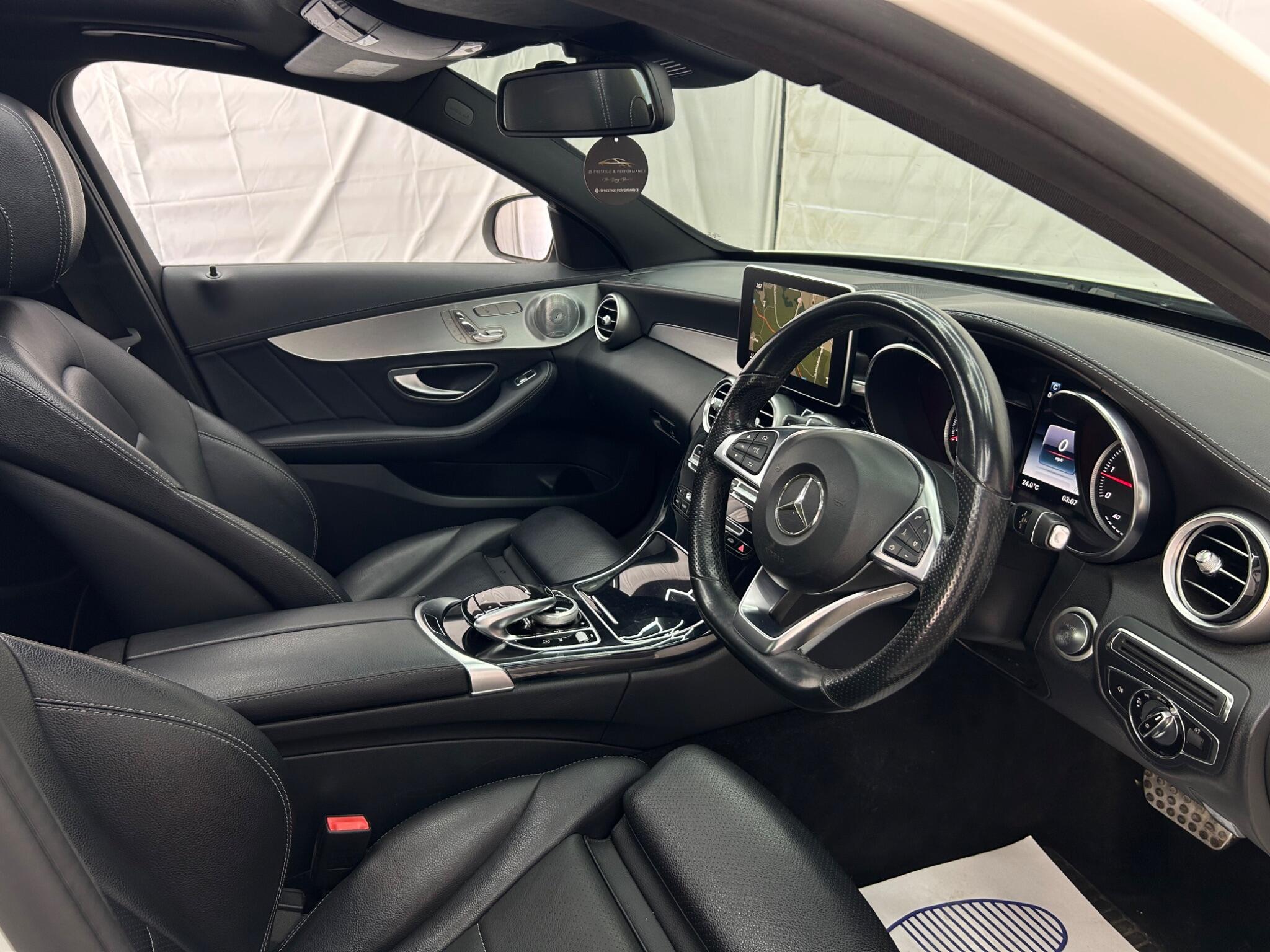 Mercedes-Benz C Class view 12