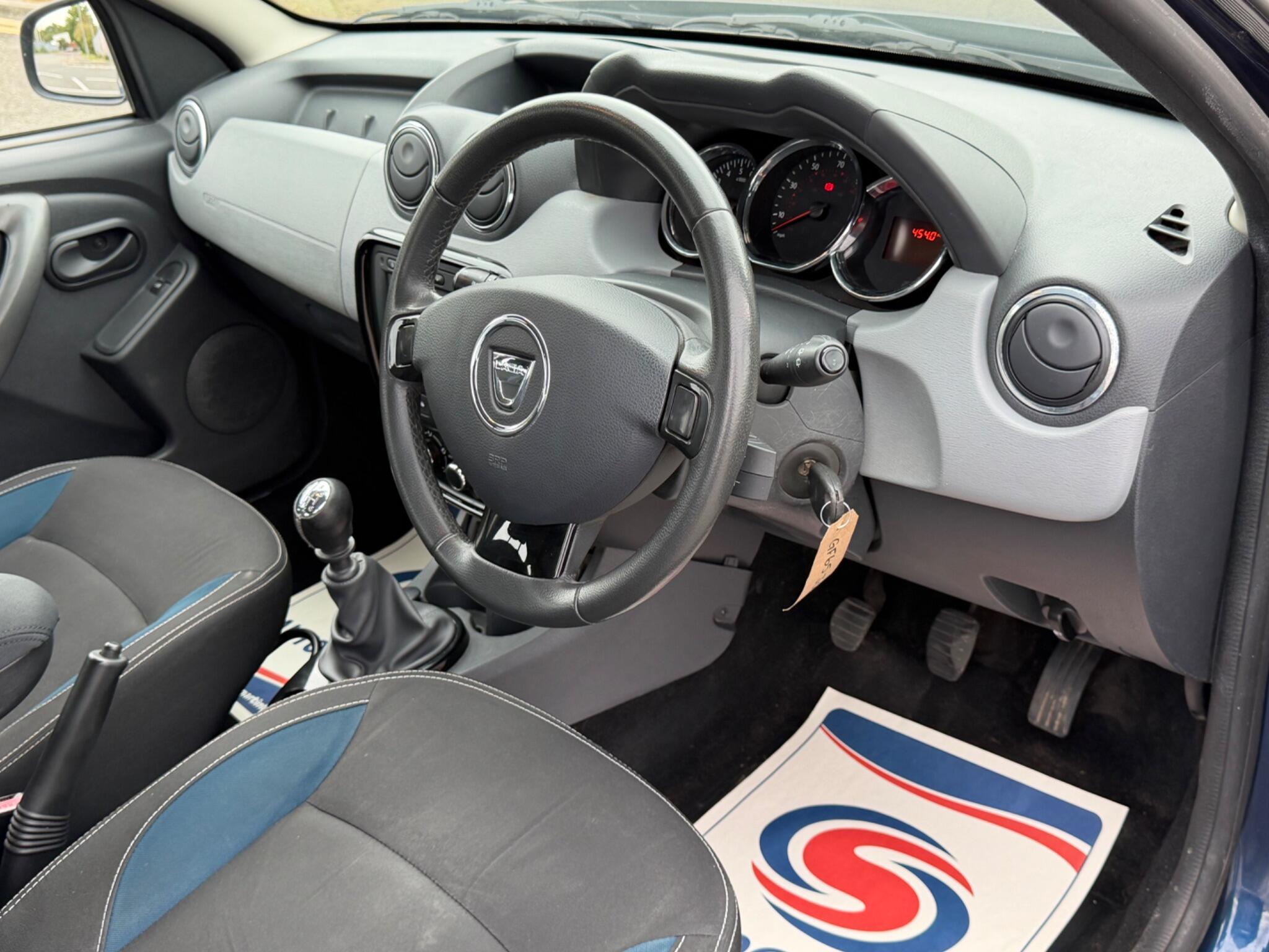 Dacia Duster view 13