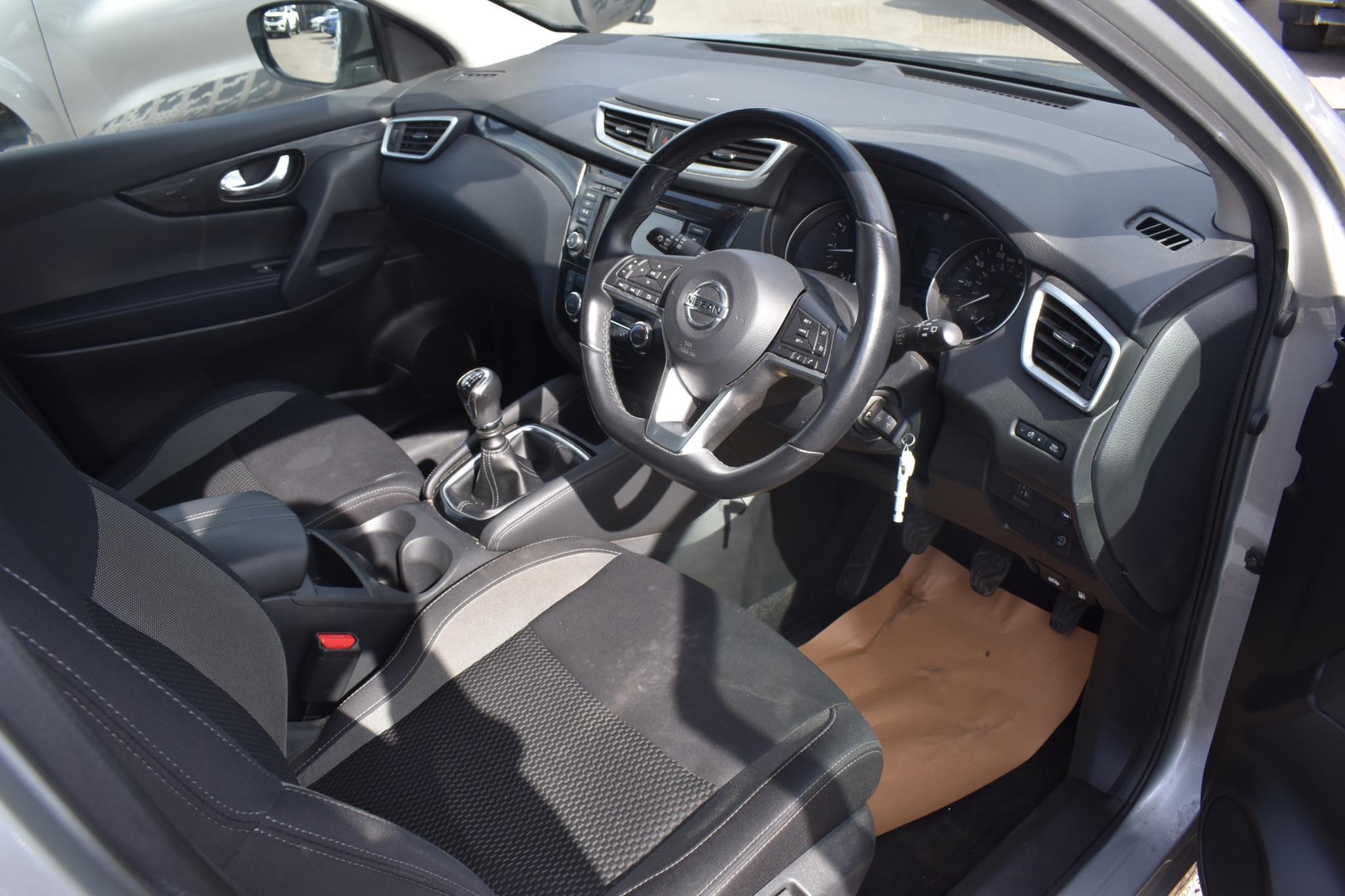 Qashqai - 1.3 DIG-T Acenta Premium Euro 6 (s/s) 5dr - Image 29