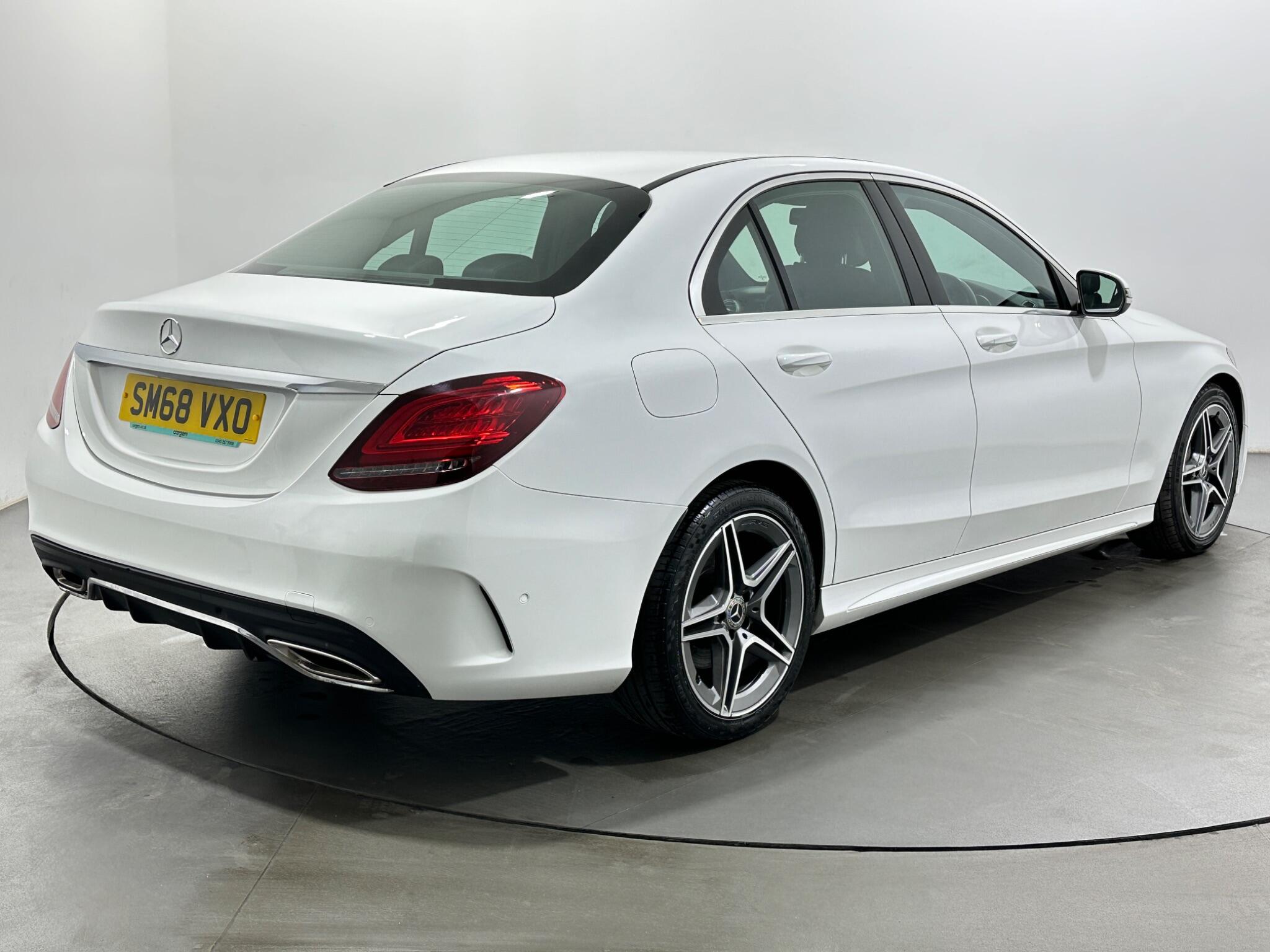 Mercedes-Benz C Class view 8