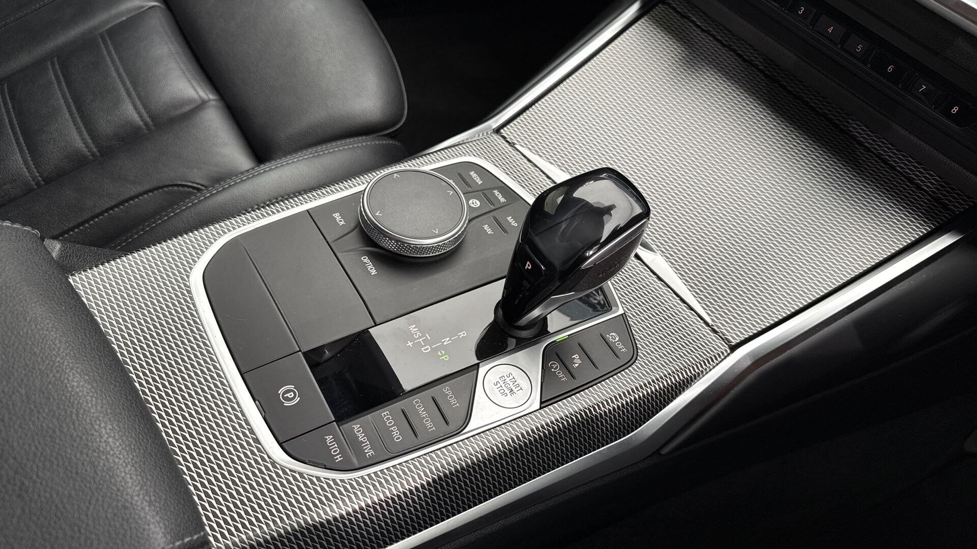 BMW 3 Series view 10