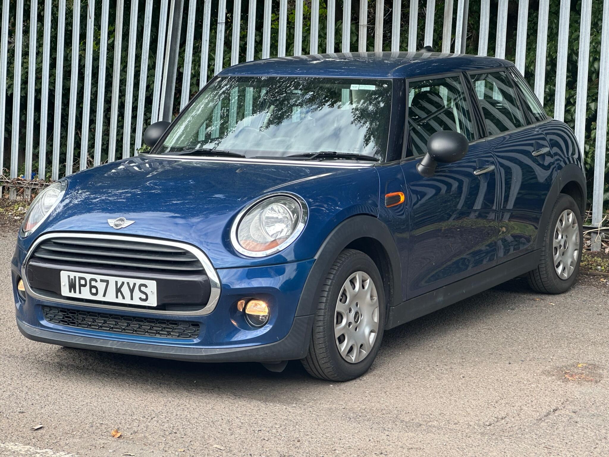 Mini Hatch view 3