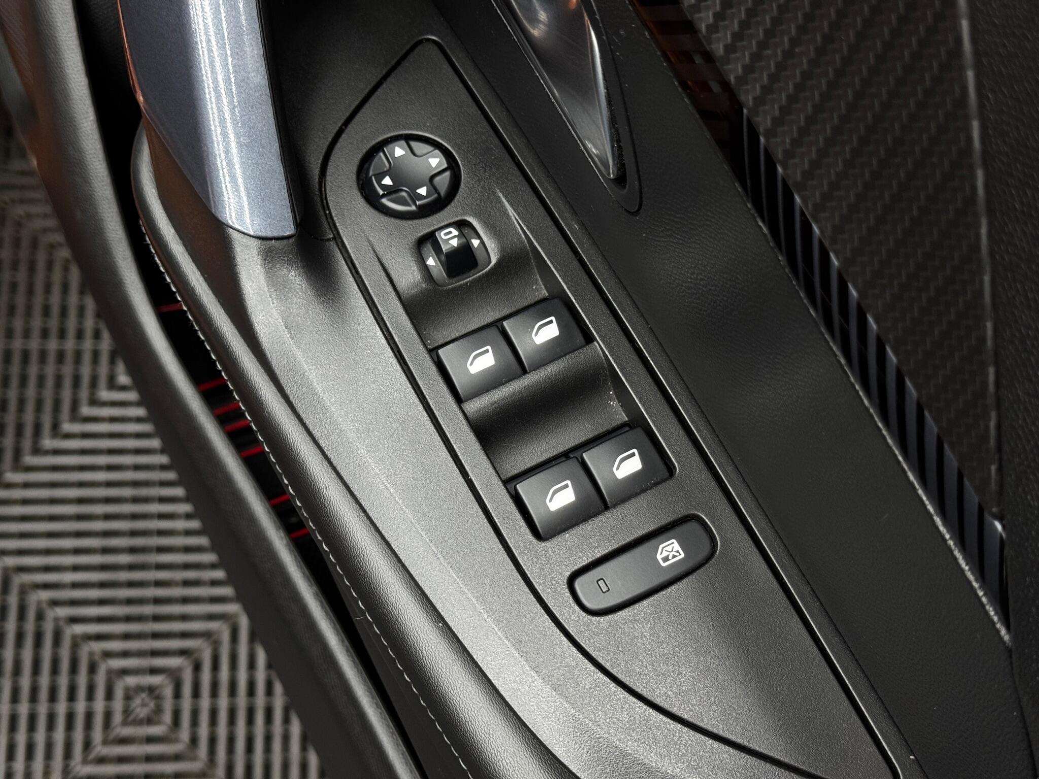 Peugeot 2008 view 38