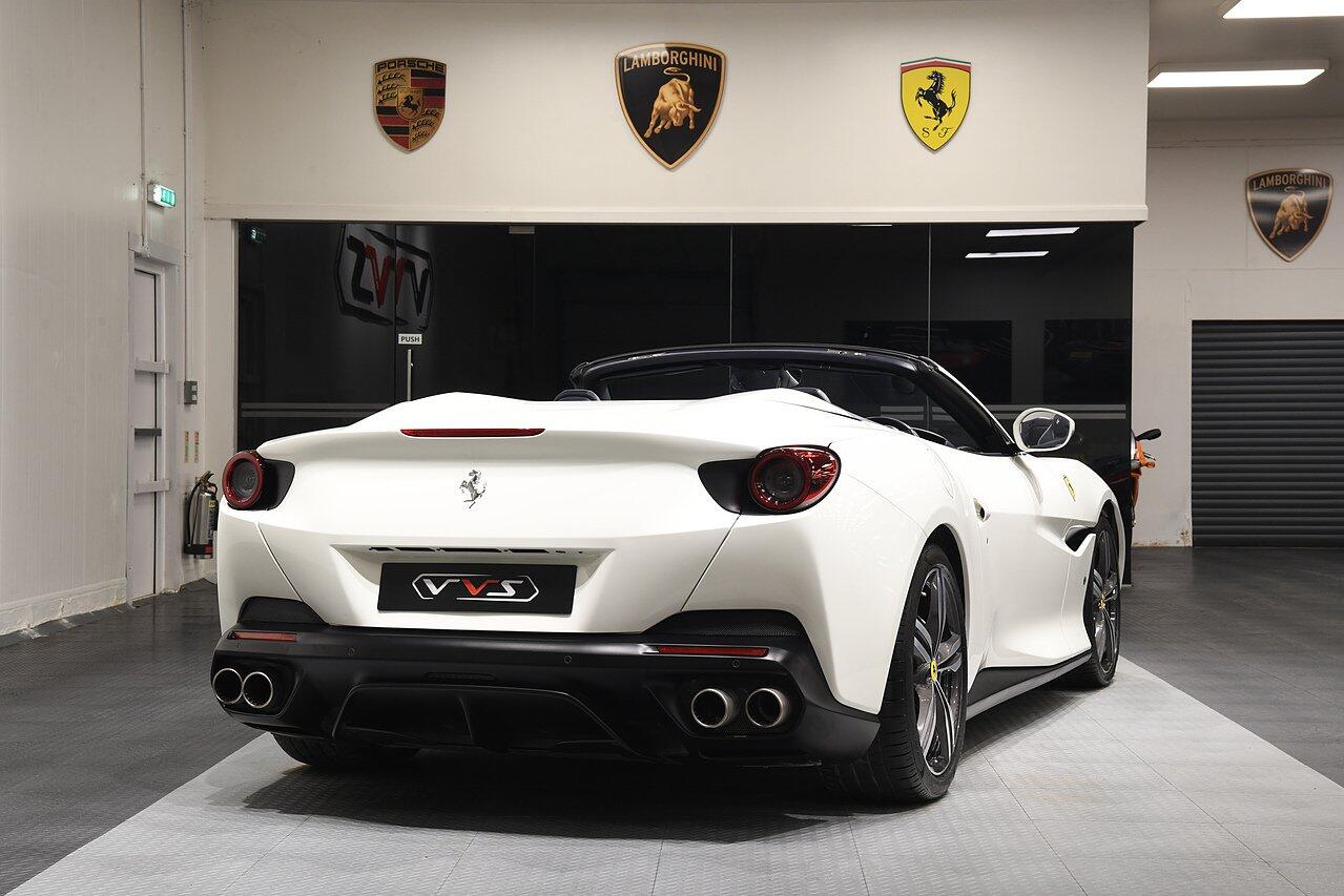 Ferrari Portofino view 3