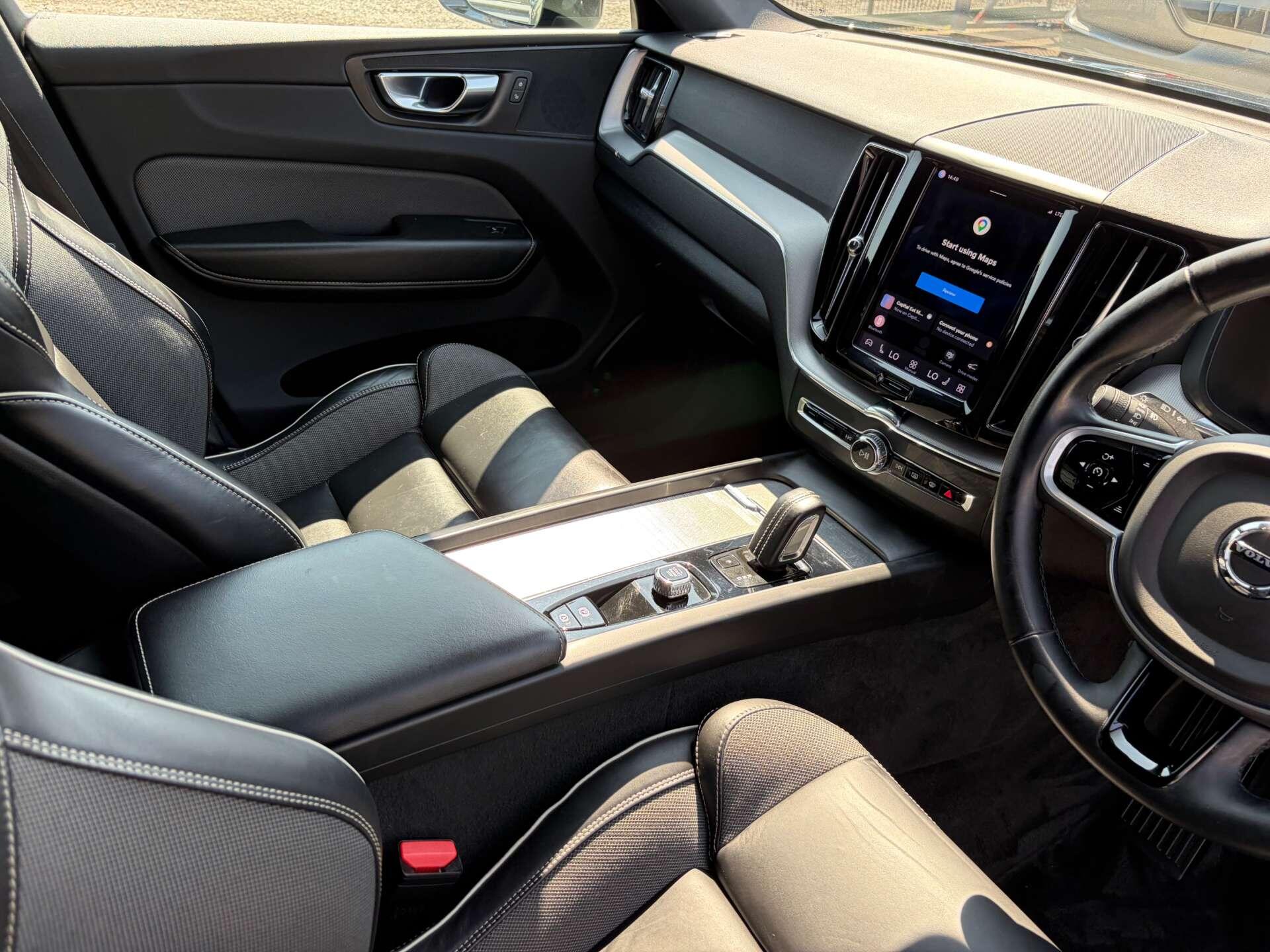 Volvo XC60 view 39