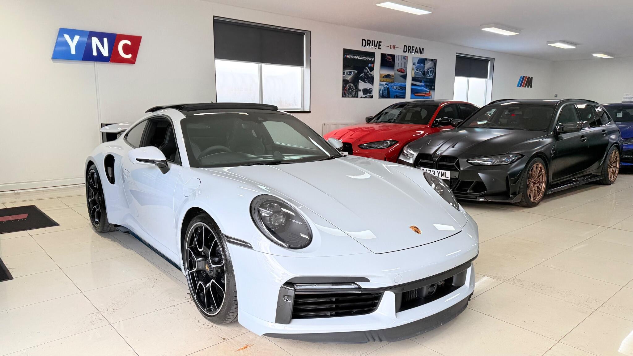 Porsche 911 view 70
