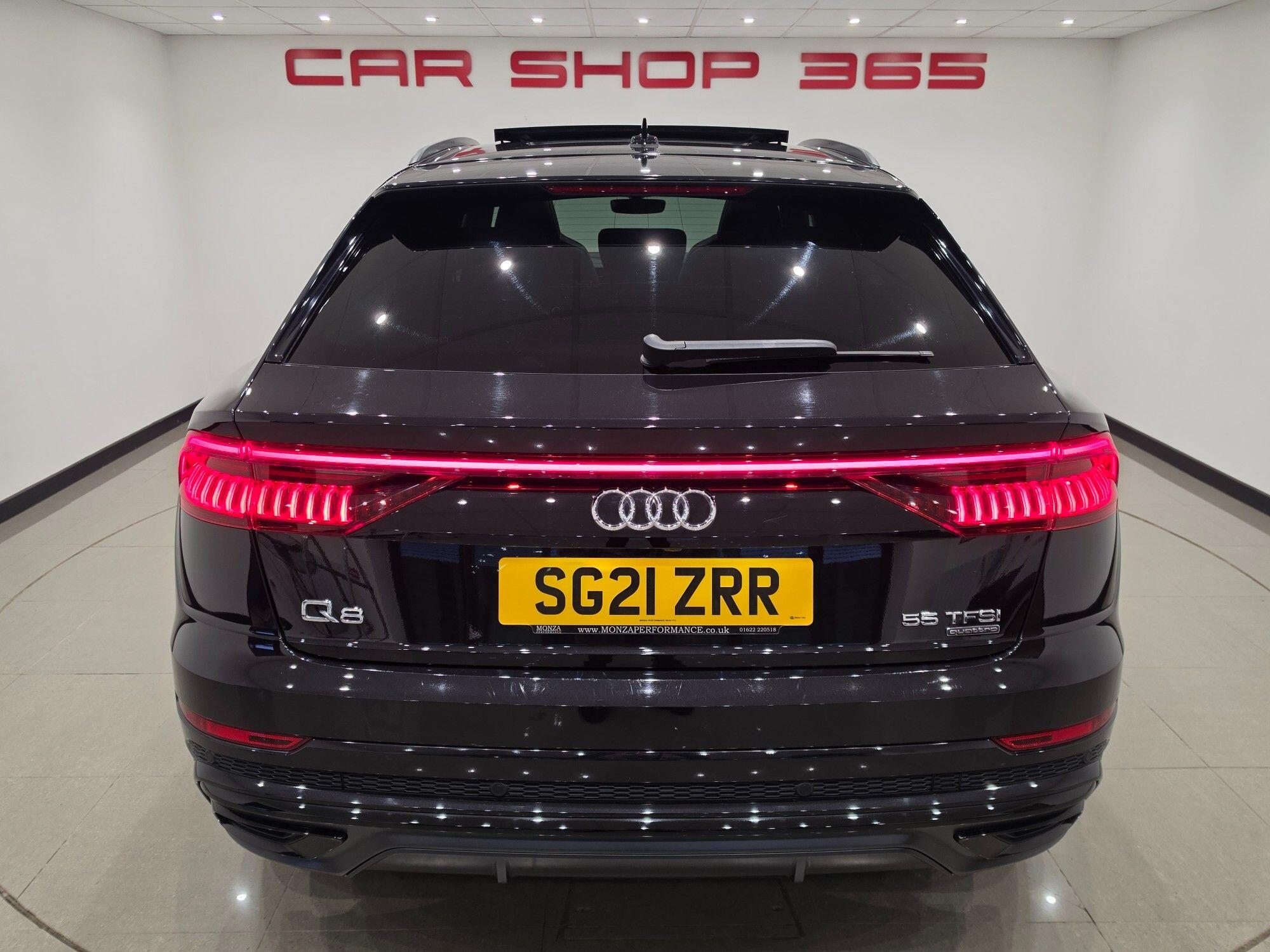 Audi Q8 view 65