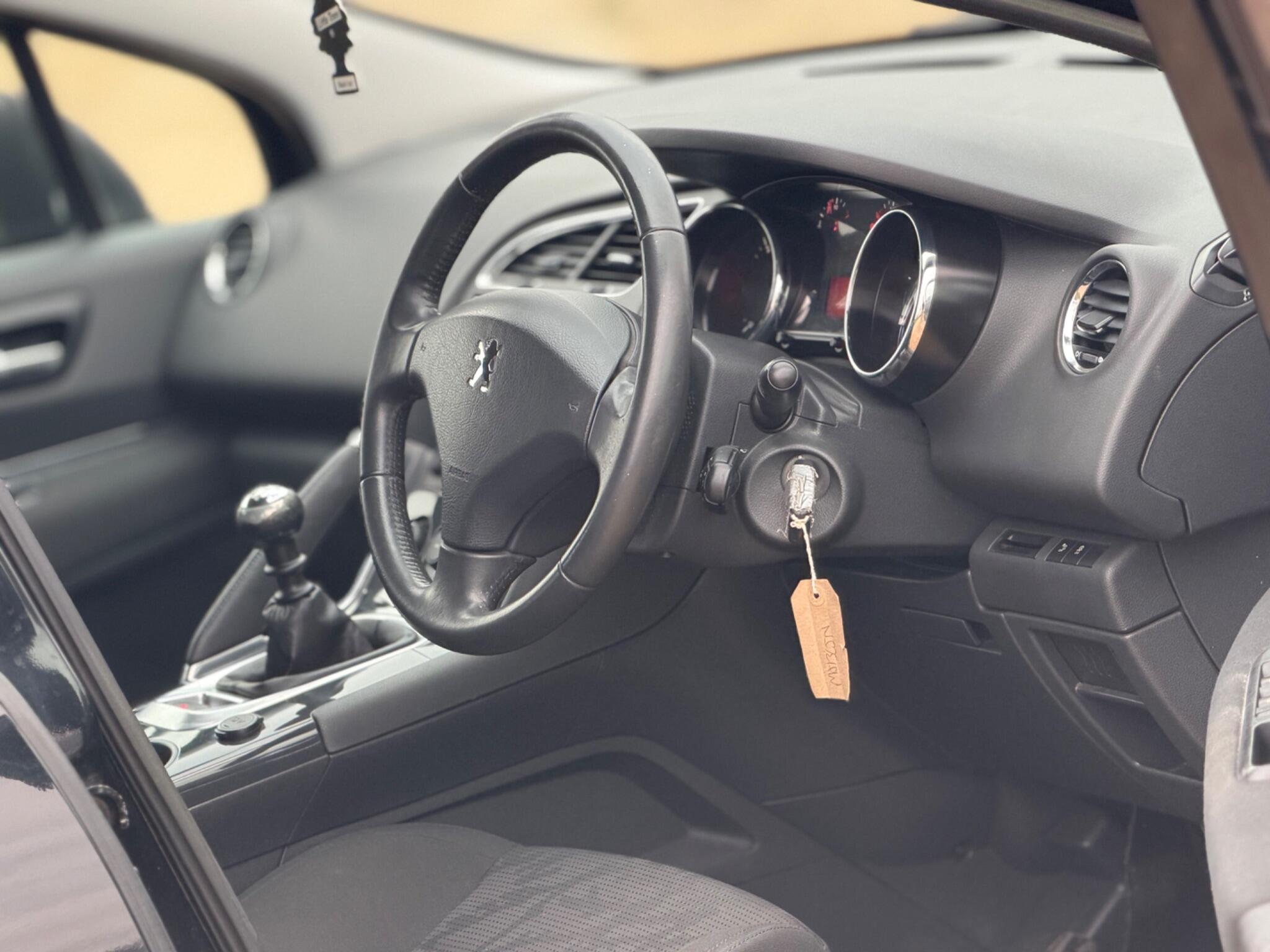 2013 Peugeot 3008 1.6 HDi Active Euro 5 5dr image 17