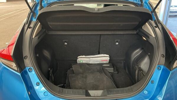 Nissan Leaf view 13