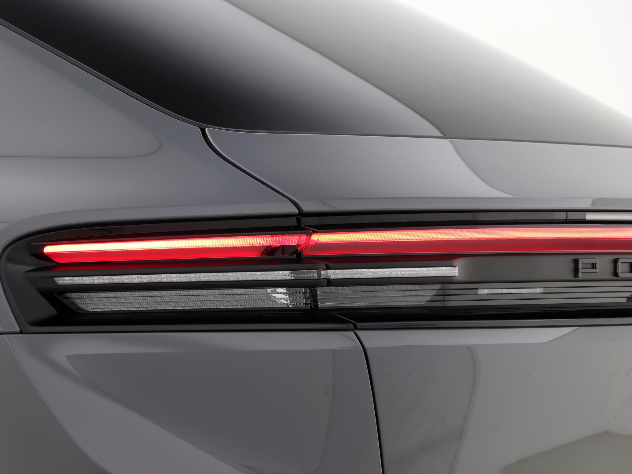 Porsche Macan view 22