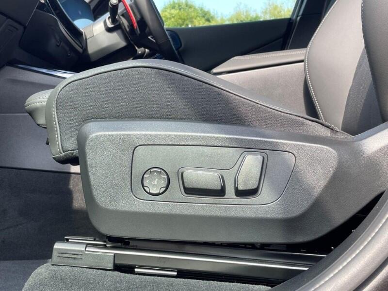 BMW X3 view 56
