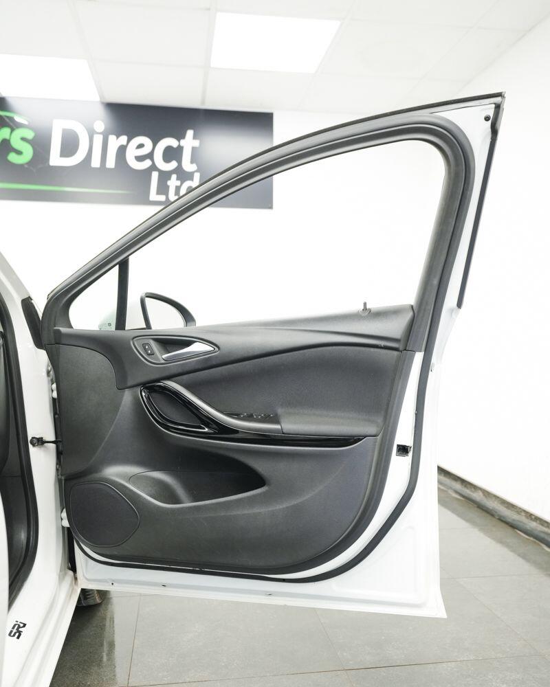 Vauxhall Astra view 18
