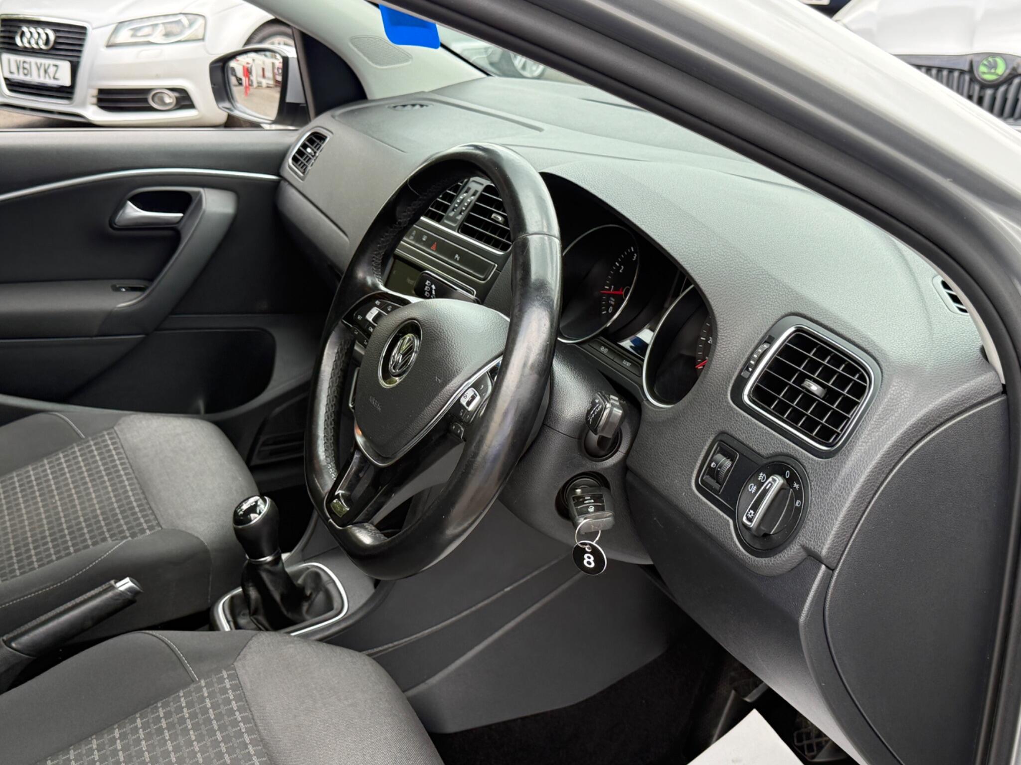 Volkswagen Polo - Image 34