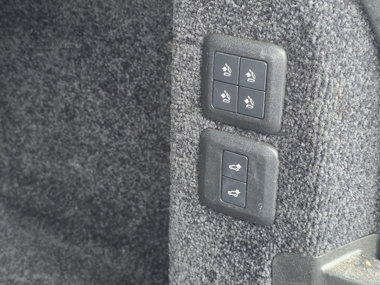 Land Rover Range Rover view 65