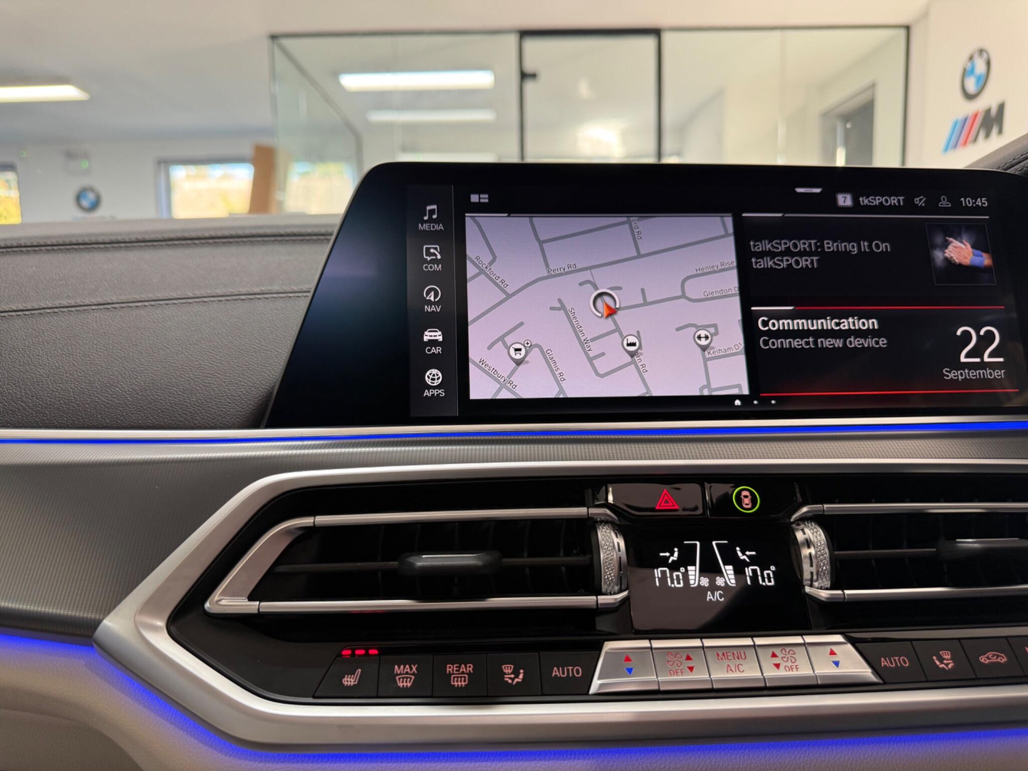BMW X5 view 10