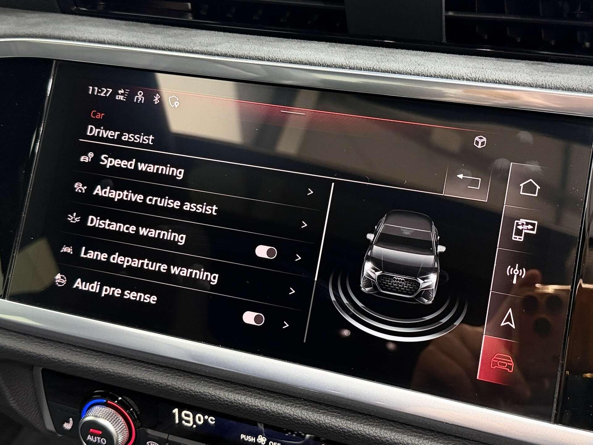 Audi RS Q3 view 46