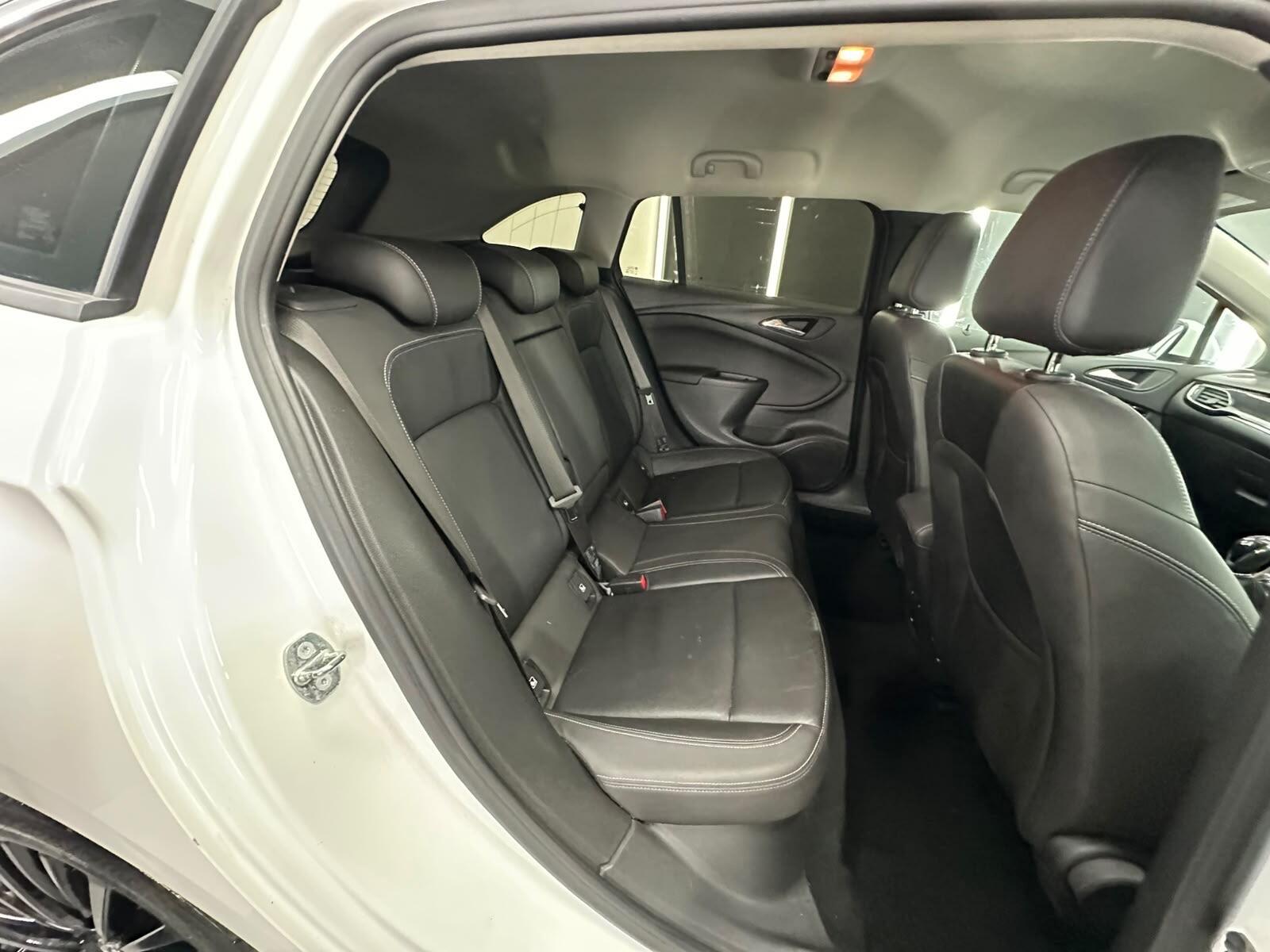 Vauxhall Astra view 25