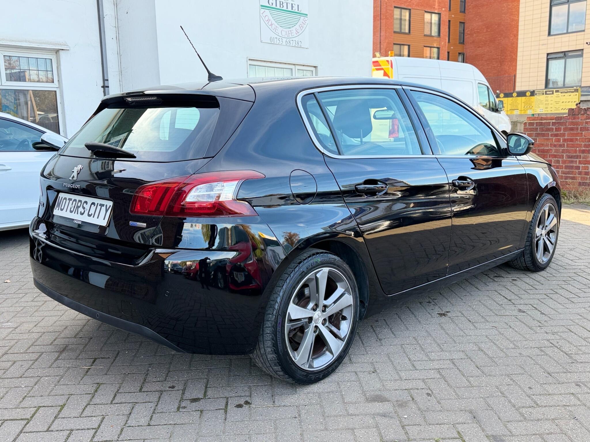Peugeot 308 view 10
