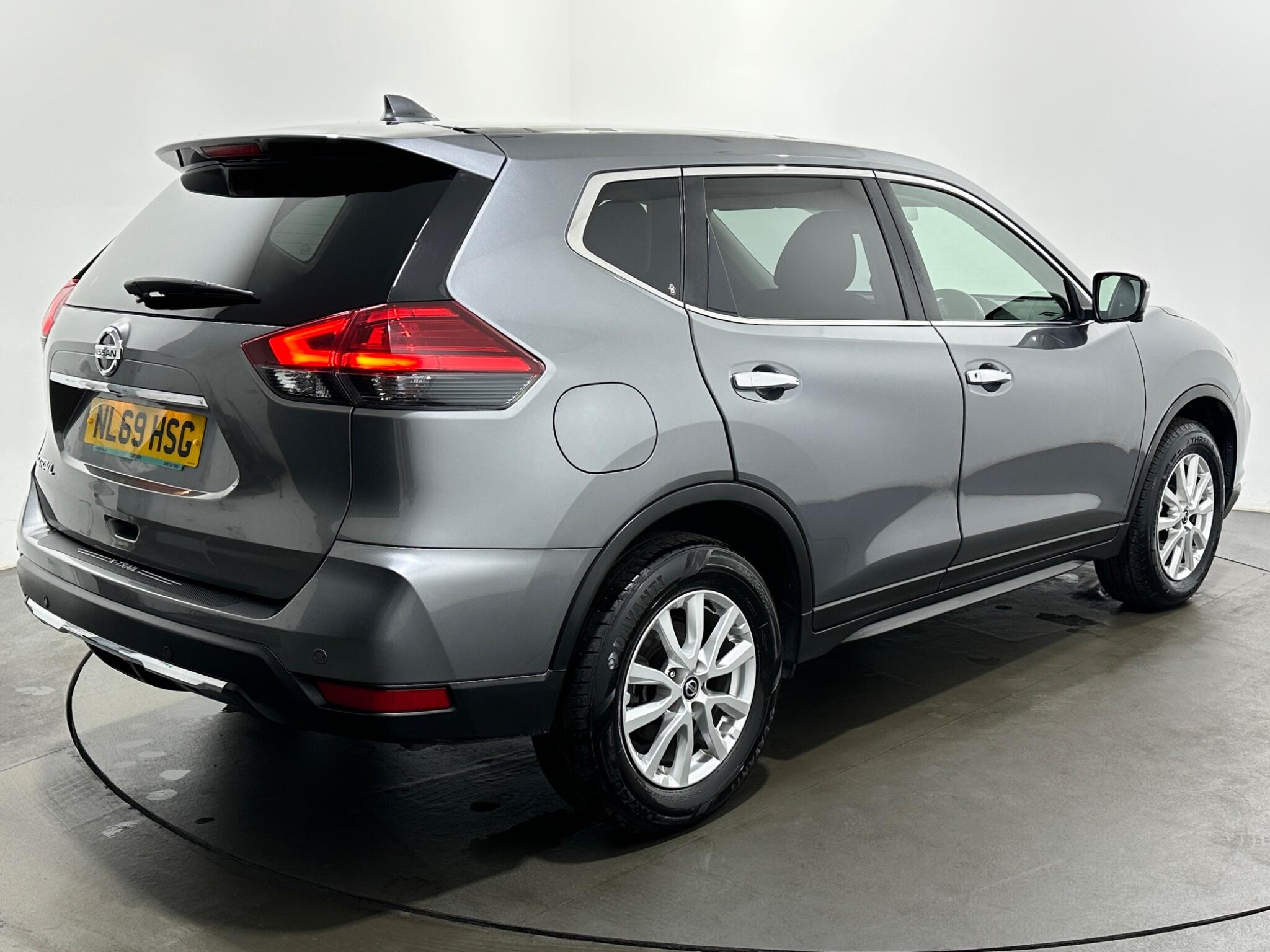 Nissan X-Trail view 53
