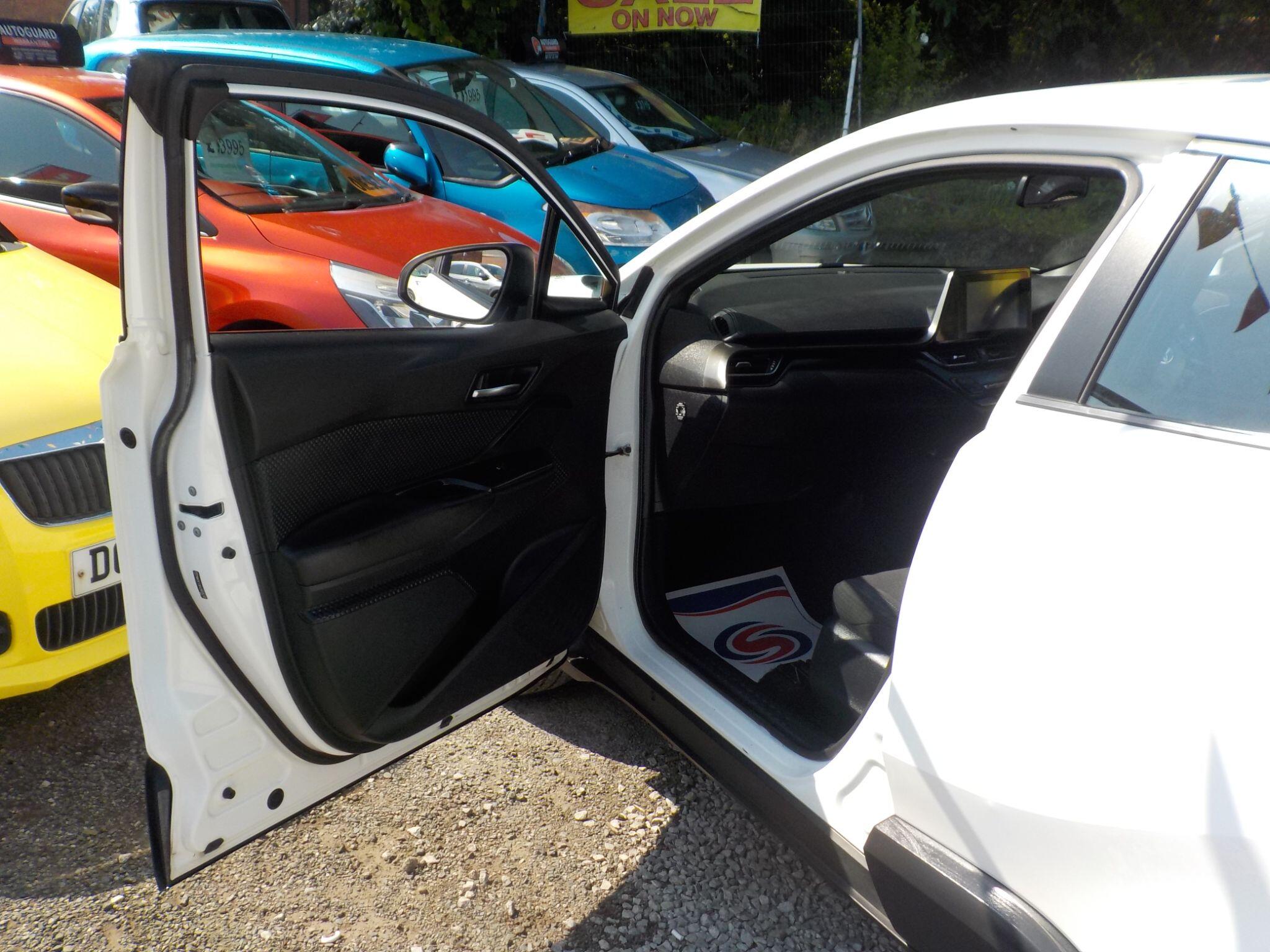 Toyota C-HR 1.2 VVT-i Icon Euro 6 (s/s) 5dr