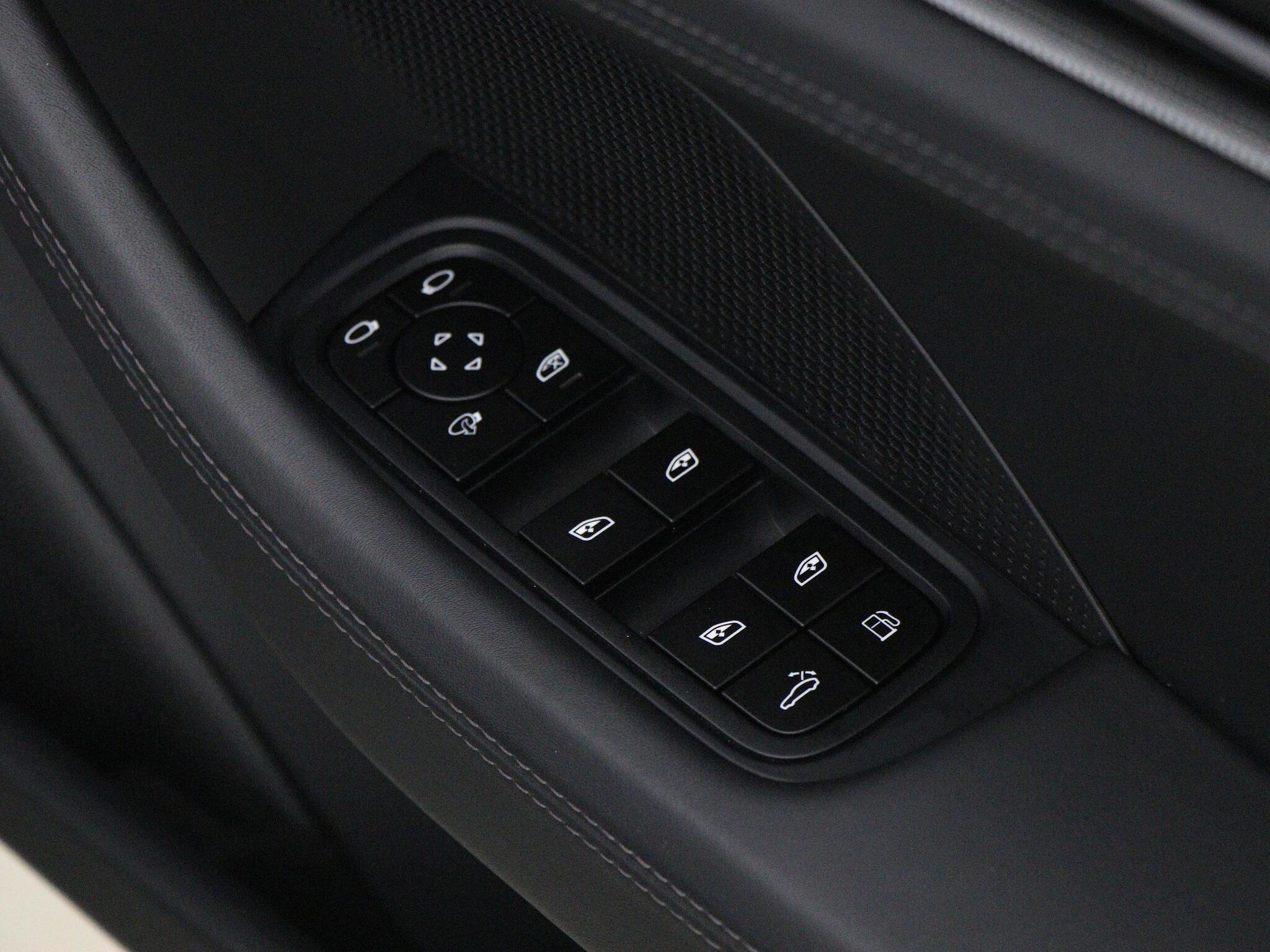 Porsche Panamera view 42
