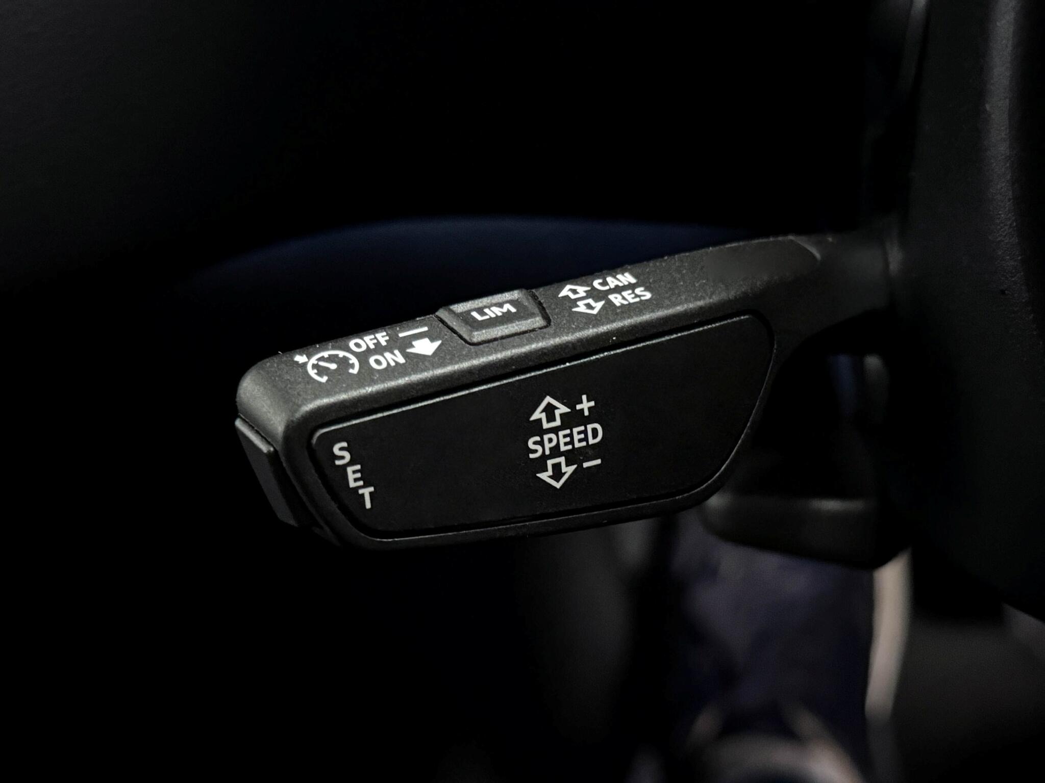 Audi A6 view 16