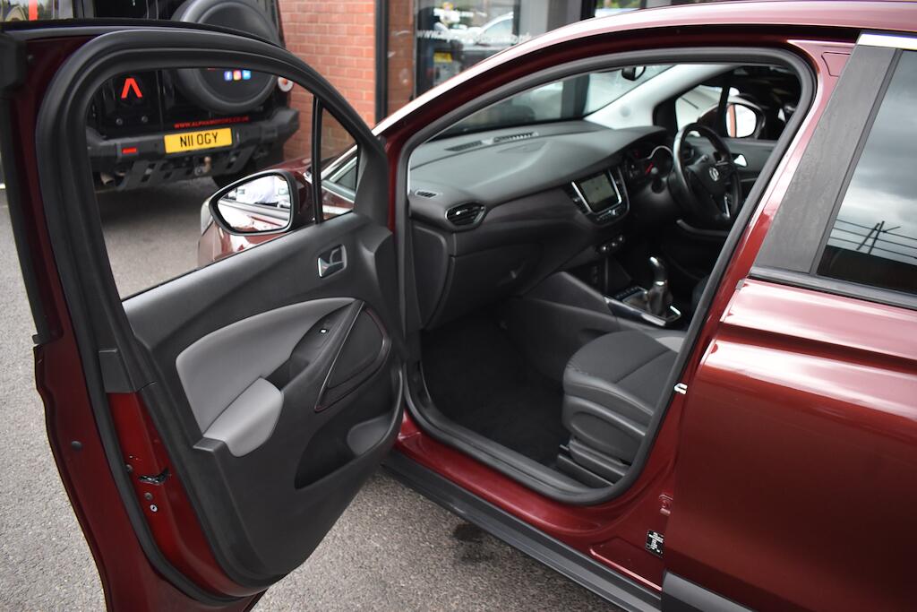 Vauxhall Crossland X view 35