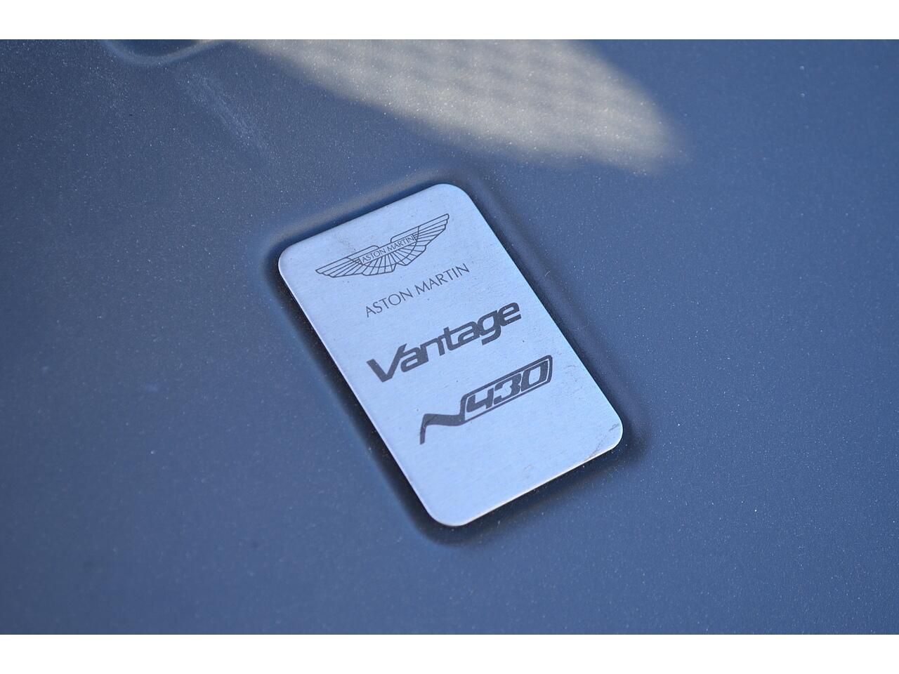 Aston Martin Vantage view 32