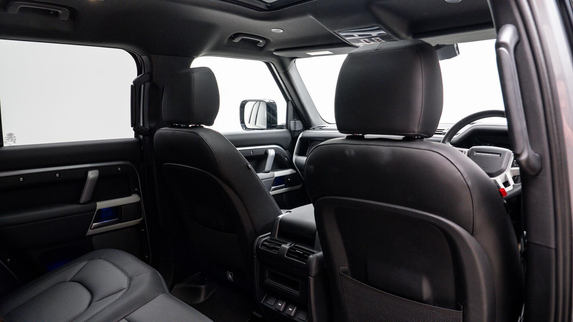 Land Rover Defender view 20