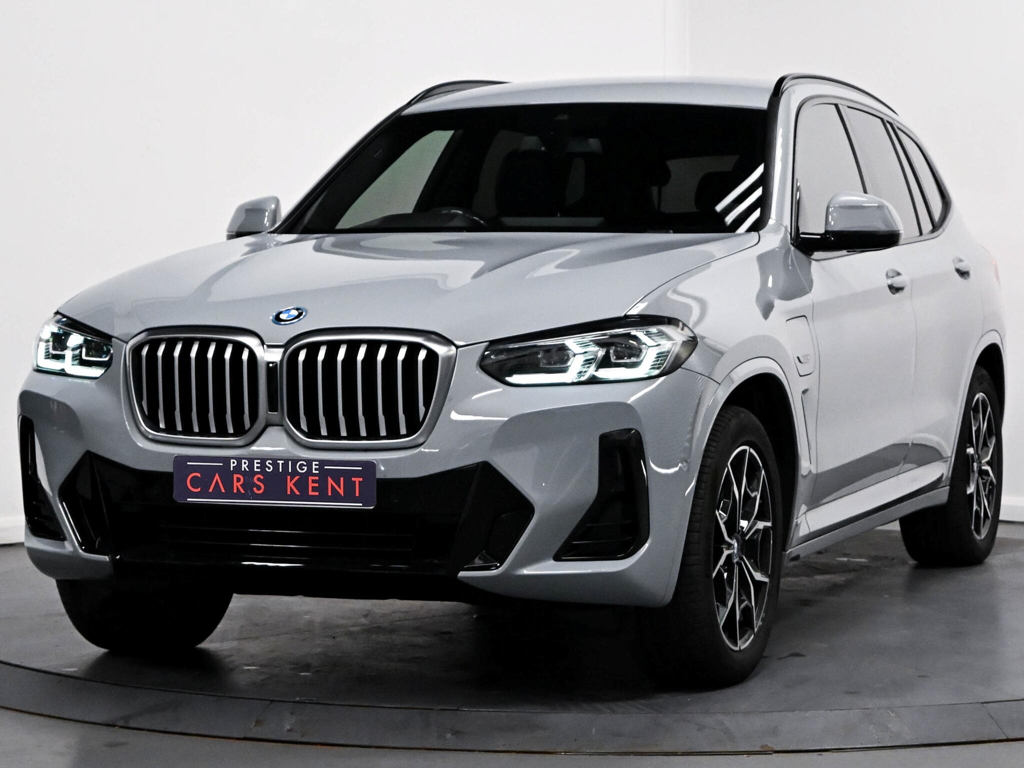 BMW X3 view 6