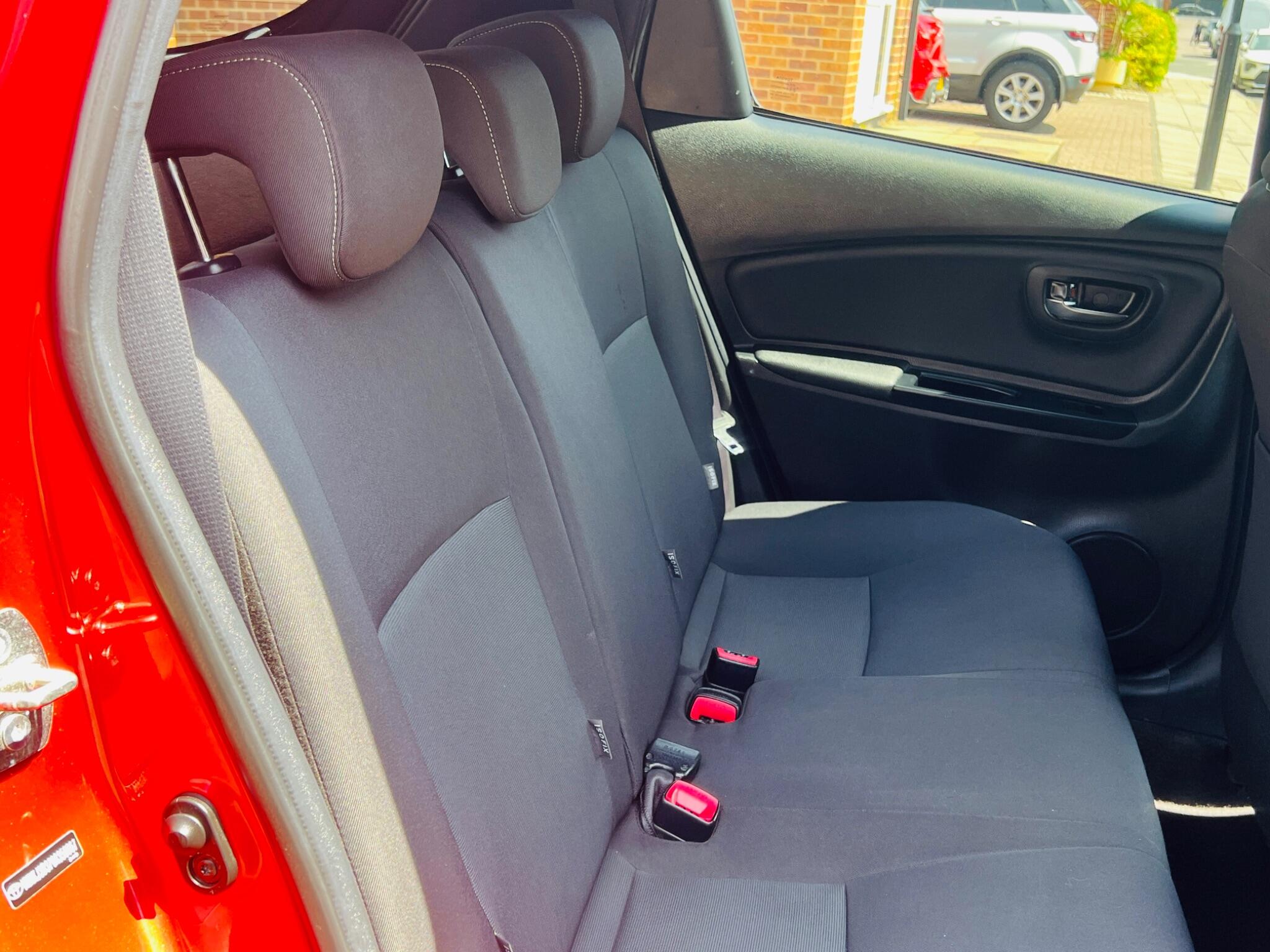 Toyota Yaris view 31