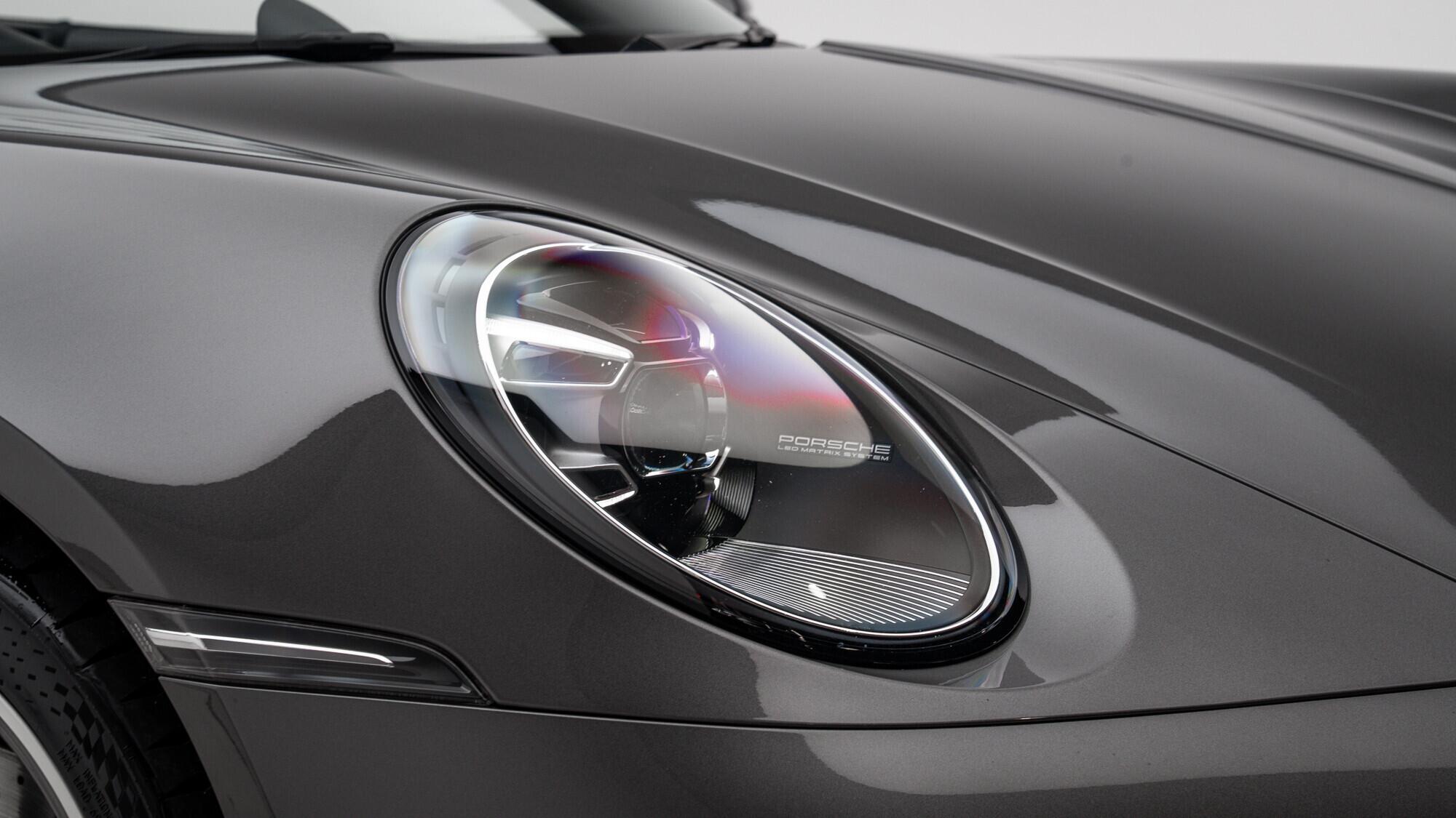Porsche 911 view 13