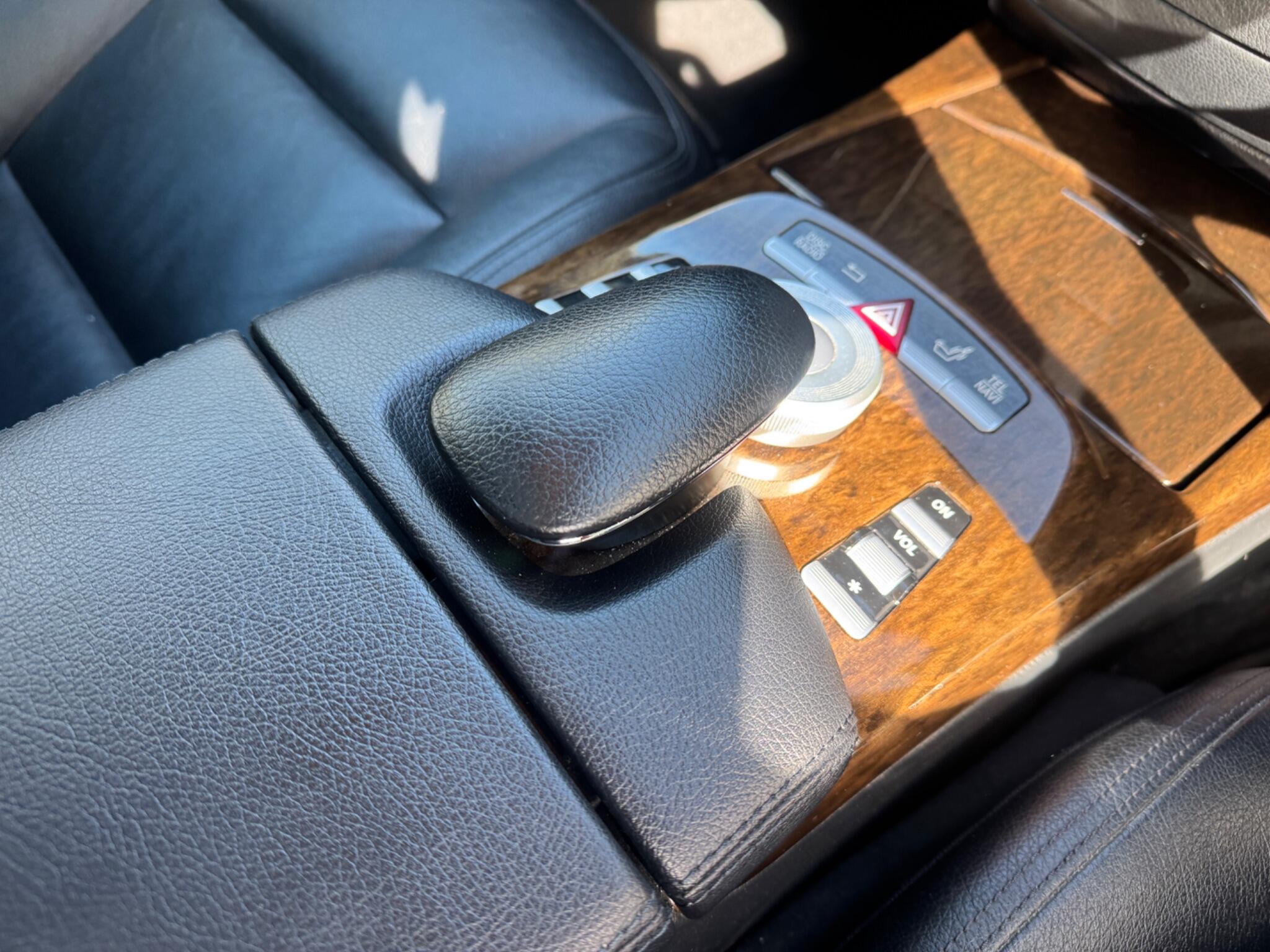 Mercedes-Benz S-Class view 33
