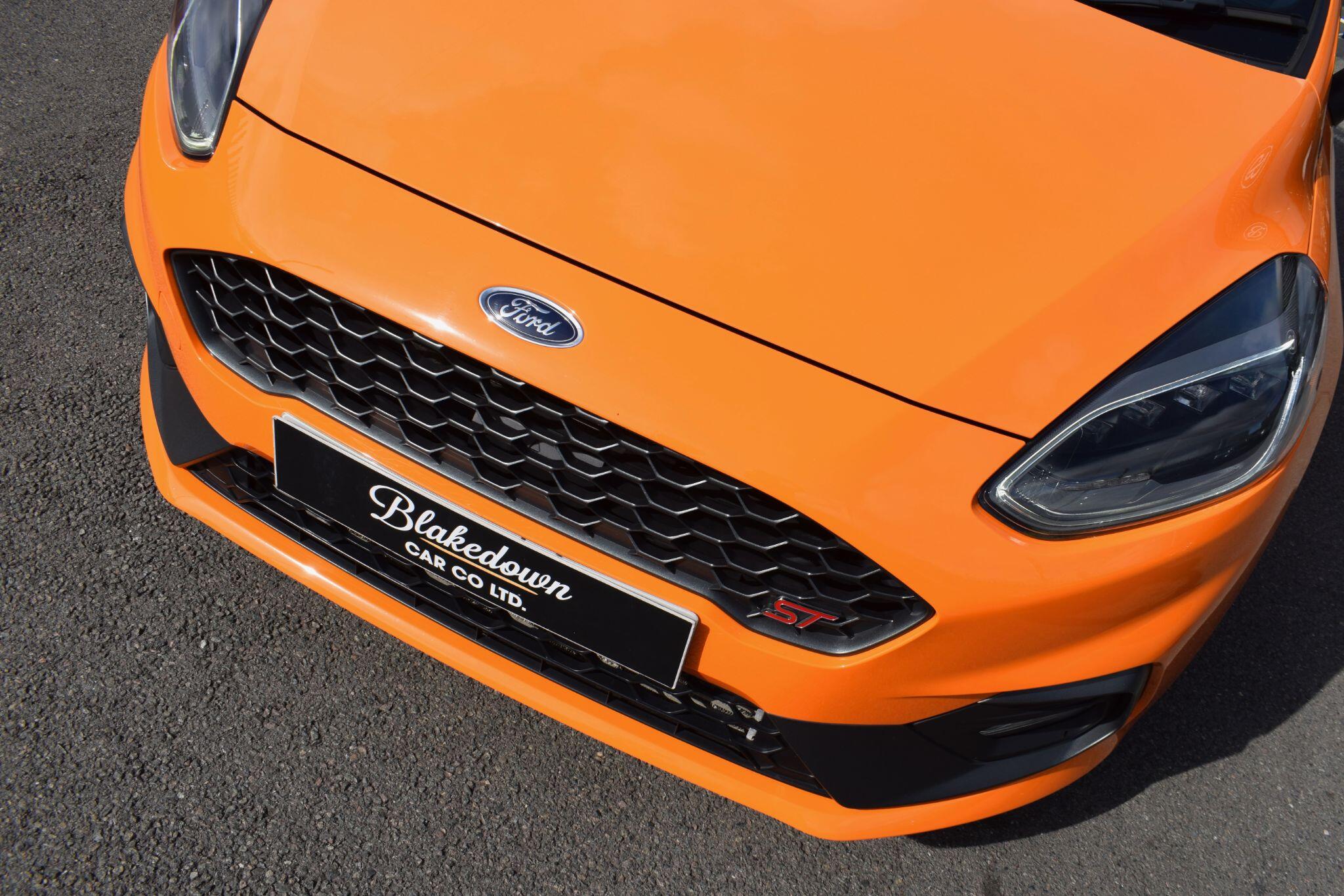 Ford Fiesta view 42
