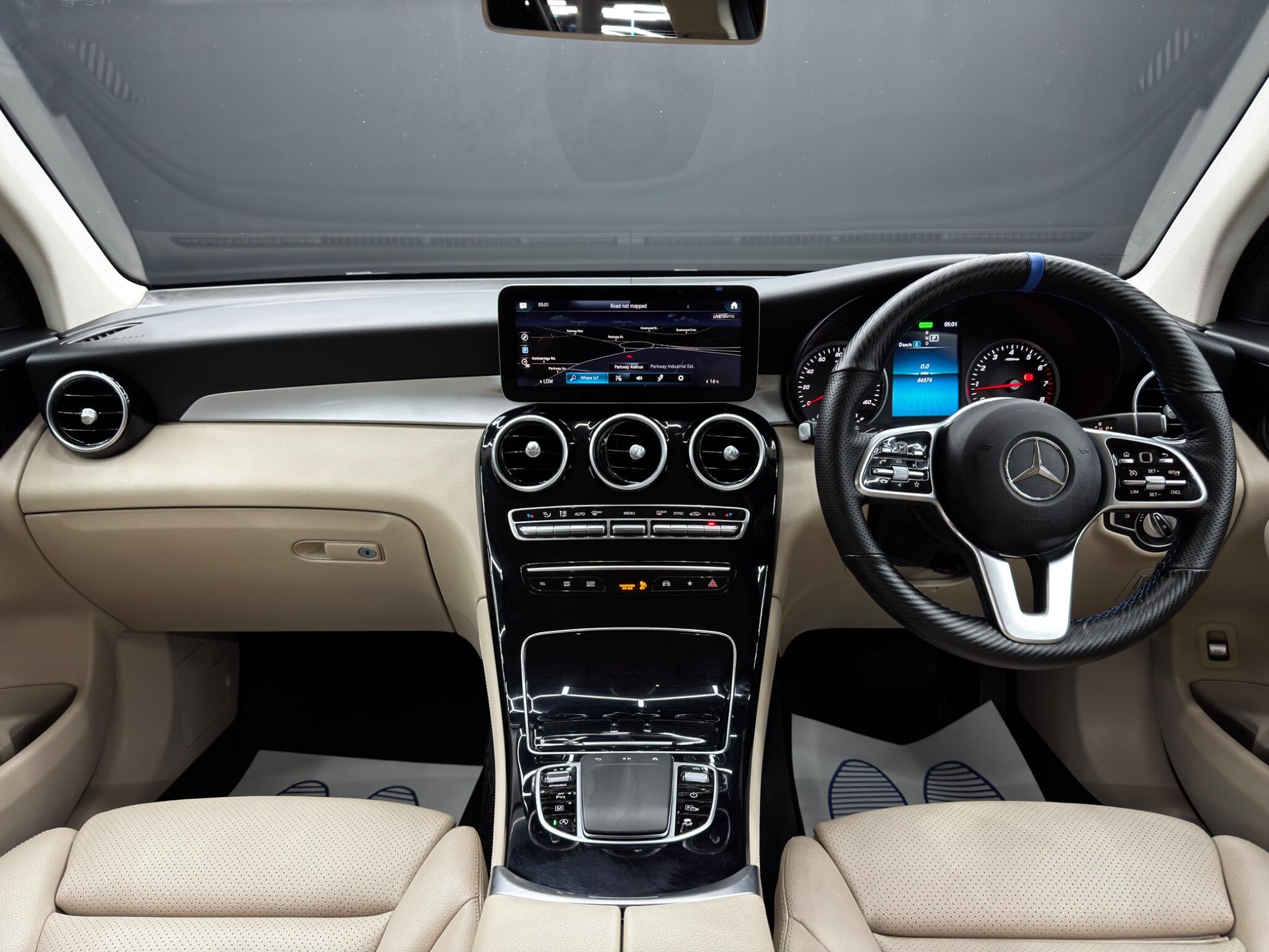Mercedes-Benz GLC view 10