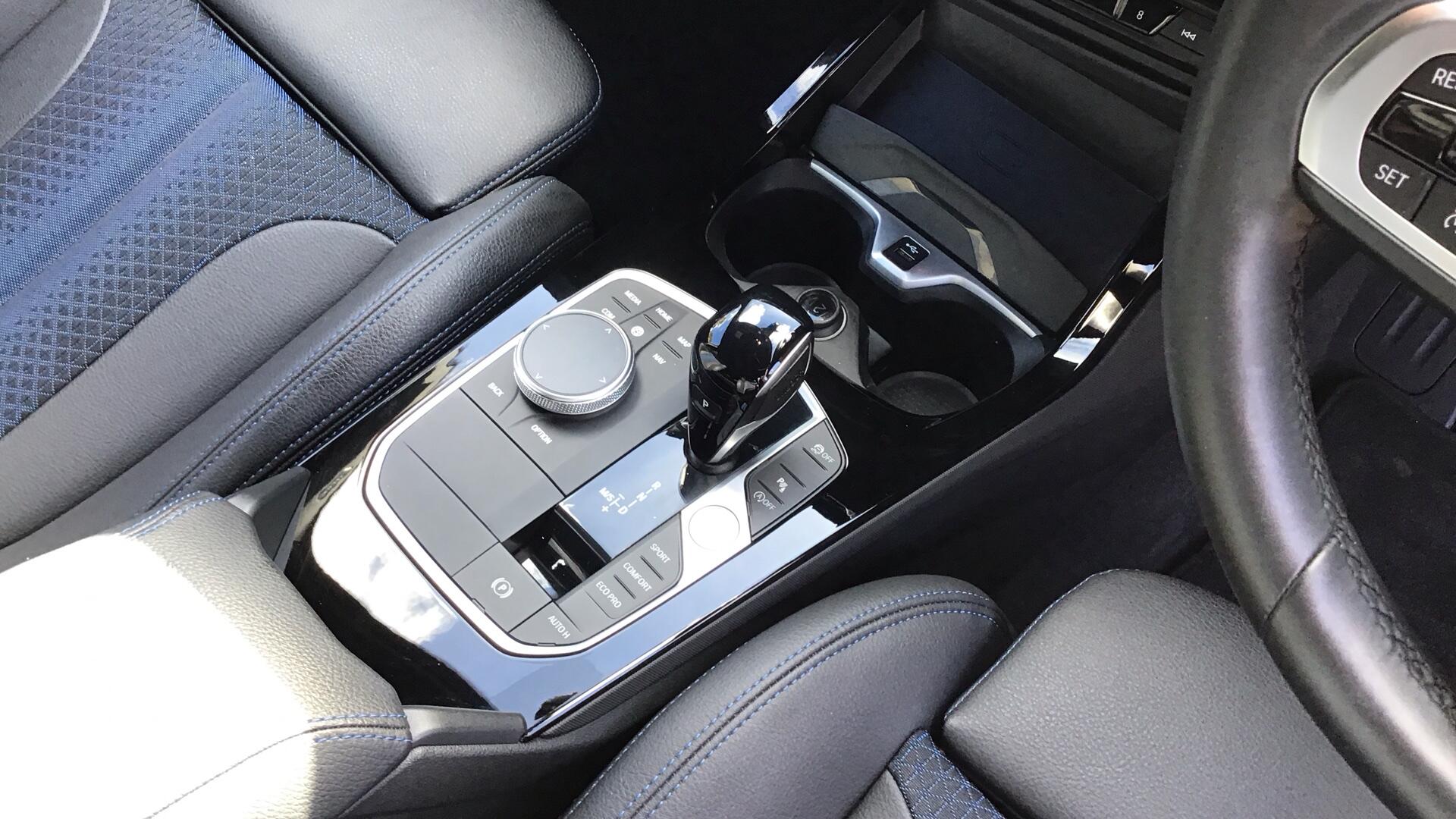 BMW 1 Series view 10