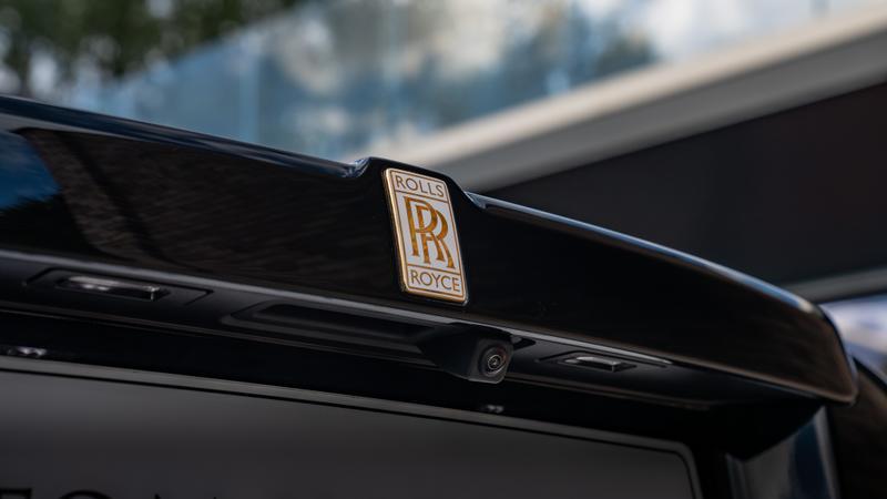Rolls-Royce Phantom view 8